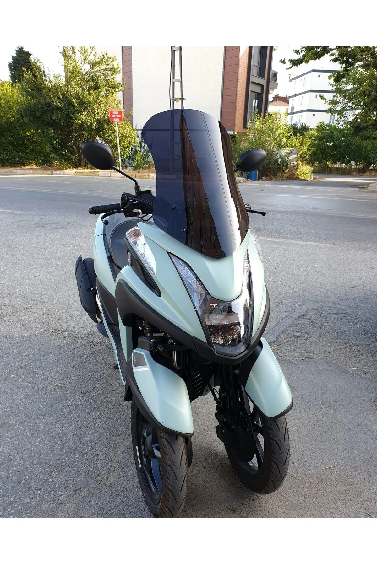 Yamaha Tricity 125 Ön Cam 2014-2026 Model 60cm Siyah Renkli 4mm