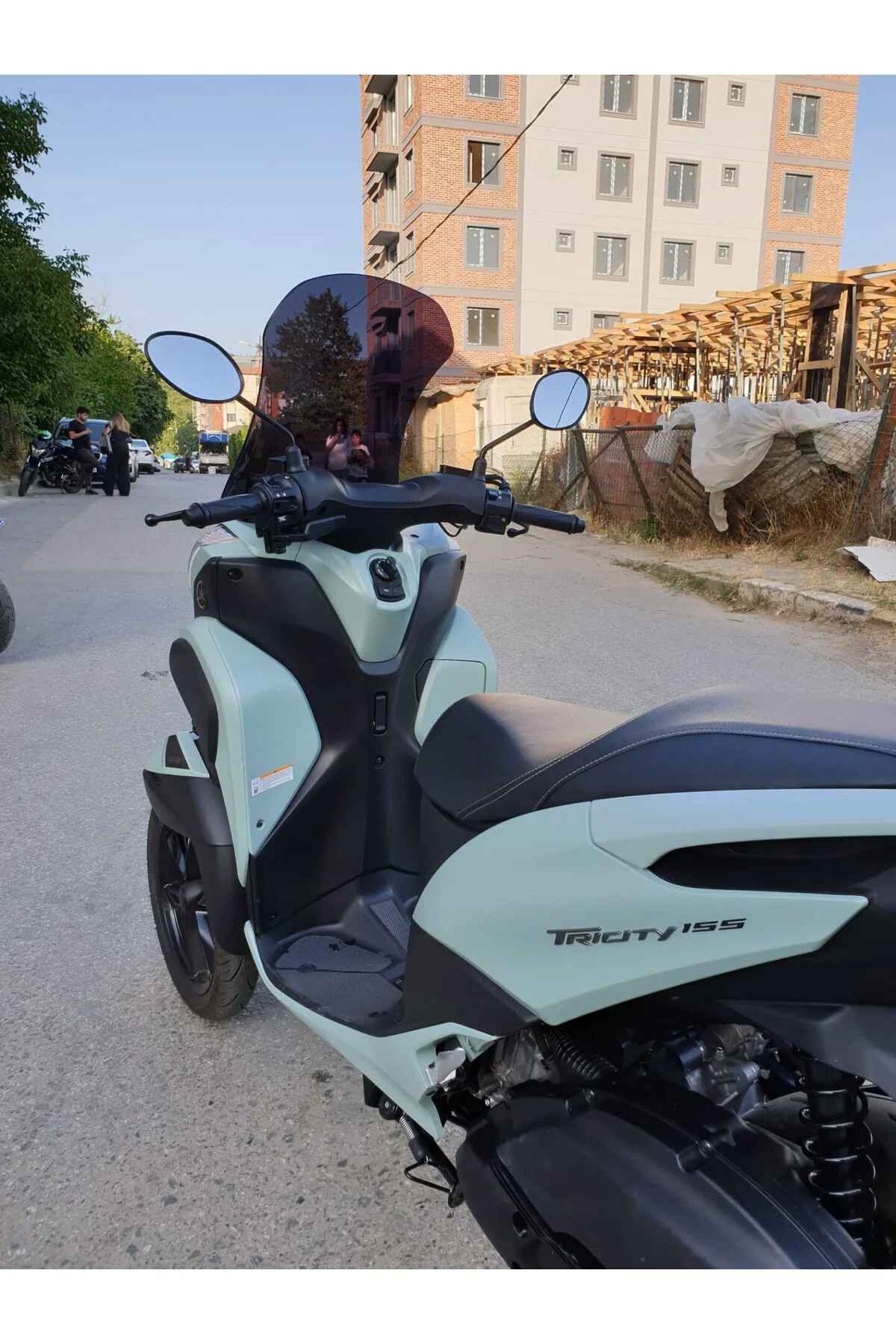 Yamaha Tricity 125 Ön Cam 2014-2026 Model 60cm Siyah Renkli 4mm