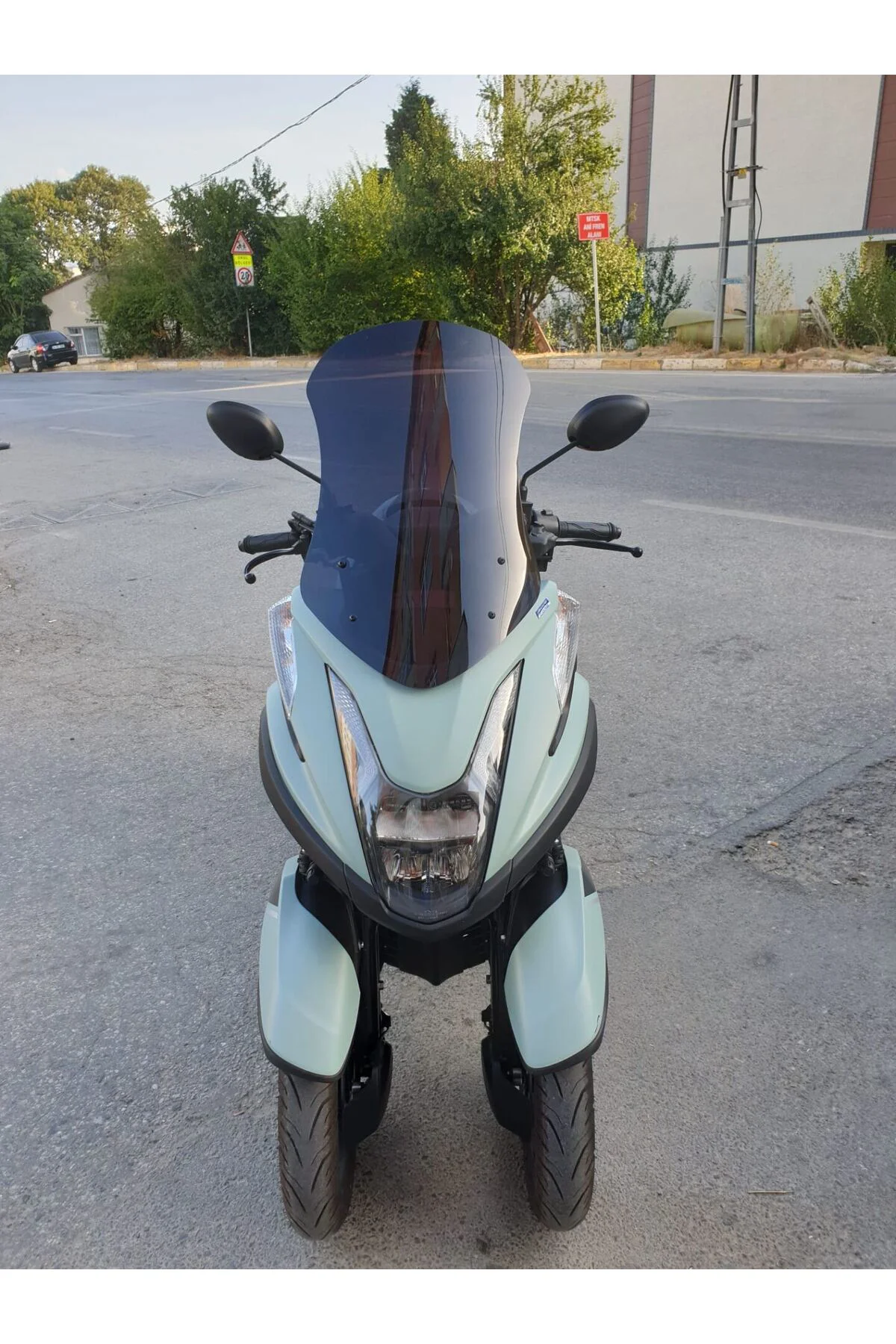 Yamaha Tricity 155 Ön Cam 2014-2026 Model 60cm Siyah Renkli 4mm