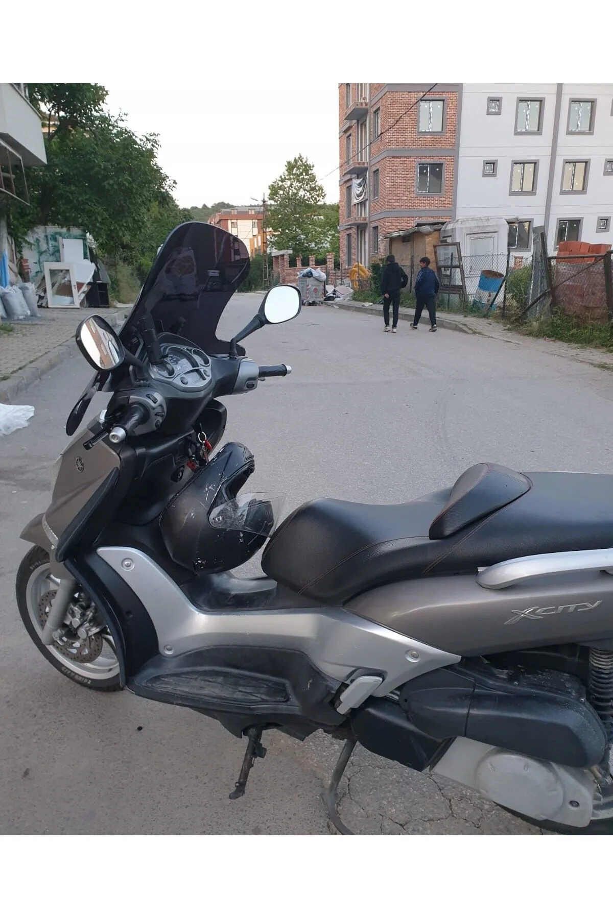 Yamaha Xcity 250 Ön Cam 2011-2016 Model 50cm Siyah Renkli 4mm ELC