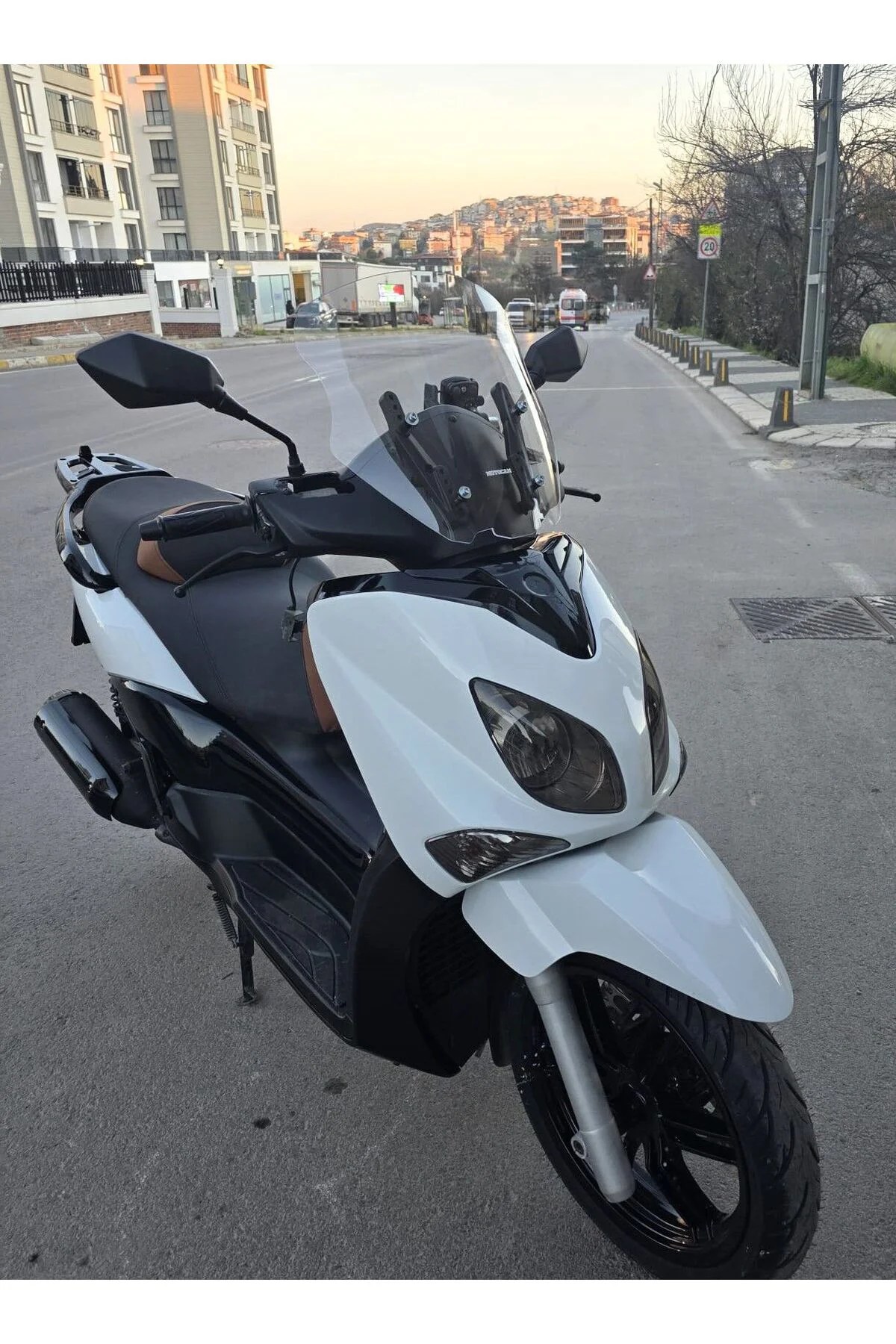 Yamaha Xenter 150 Ön Cam 2013-2016 Model 40cm Şeffaf Renkli 4mm