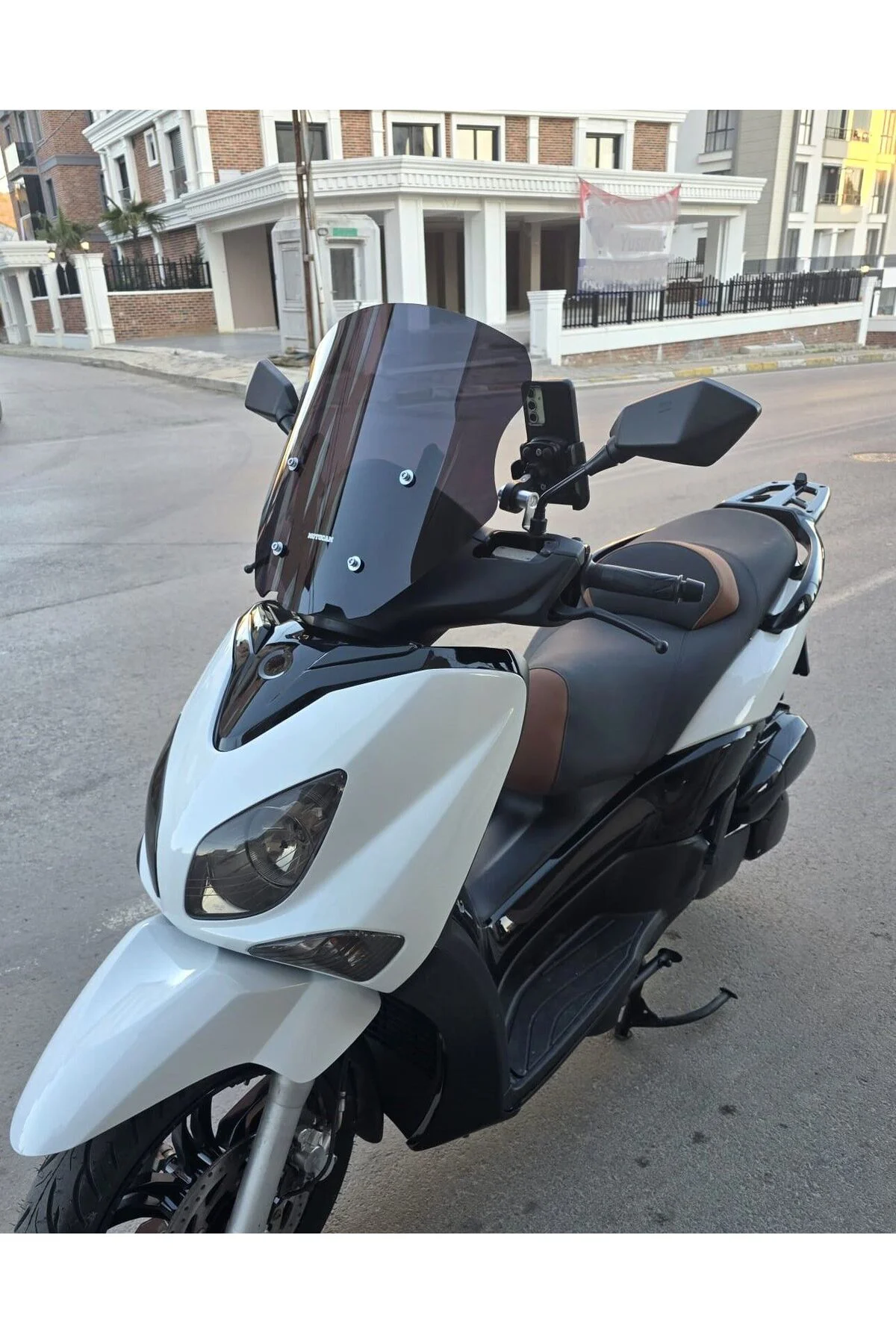 Yamaha Xenter 150 Ön Cam 2013-2016 Model 40cm Siyah Renkli 4mm