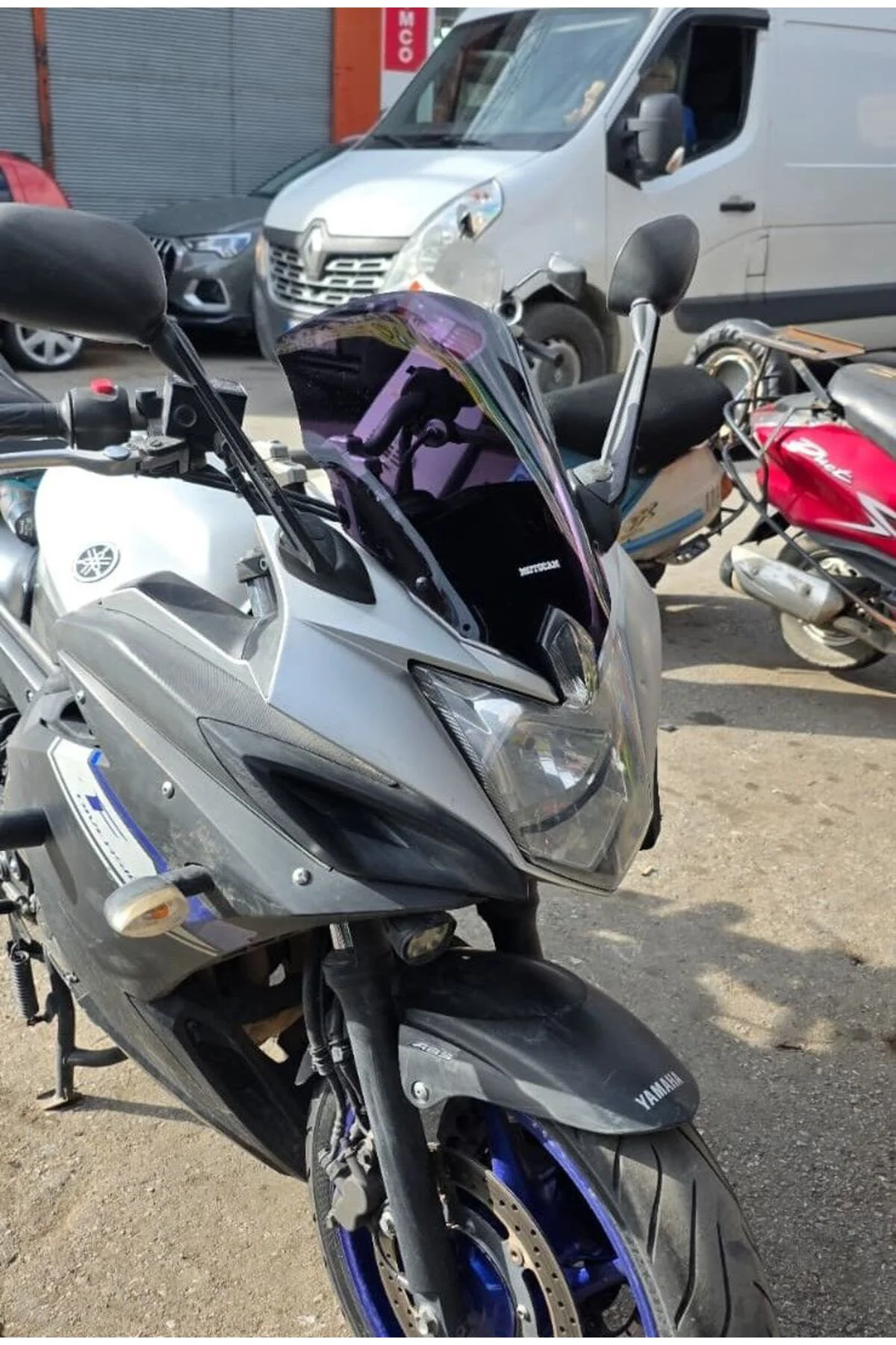 Yamaha XJ6 Diversion Ön Cam 2009-2016 Model 36cm Siyah Renkli 4mm