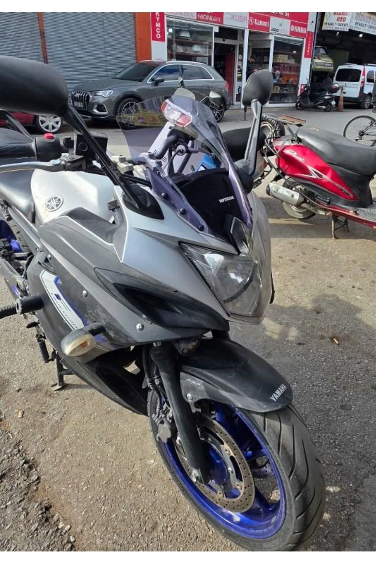 Yamaha XJ6 Diversion Ön Cam 2009-2016 Model 36cm Füme Renkli 4mm
