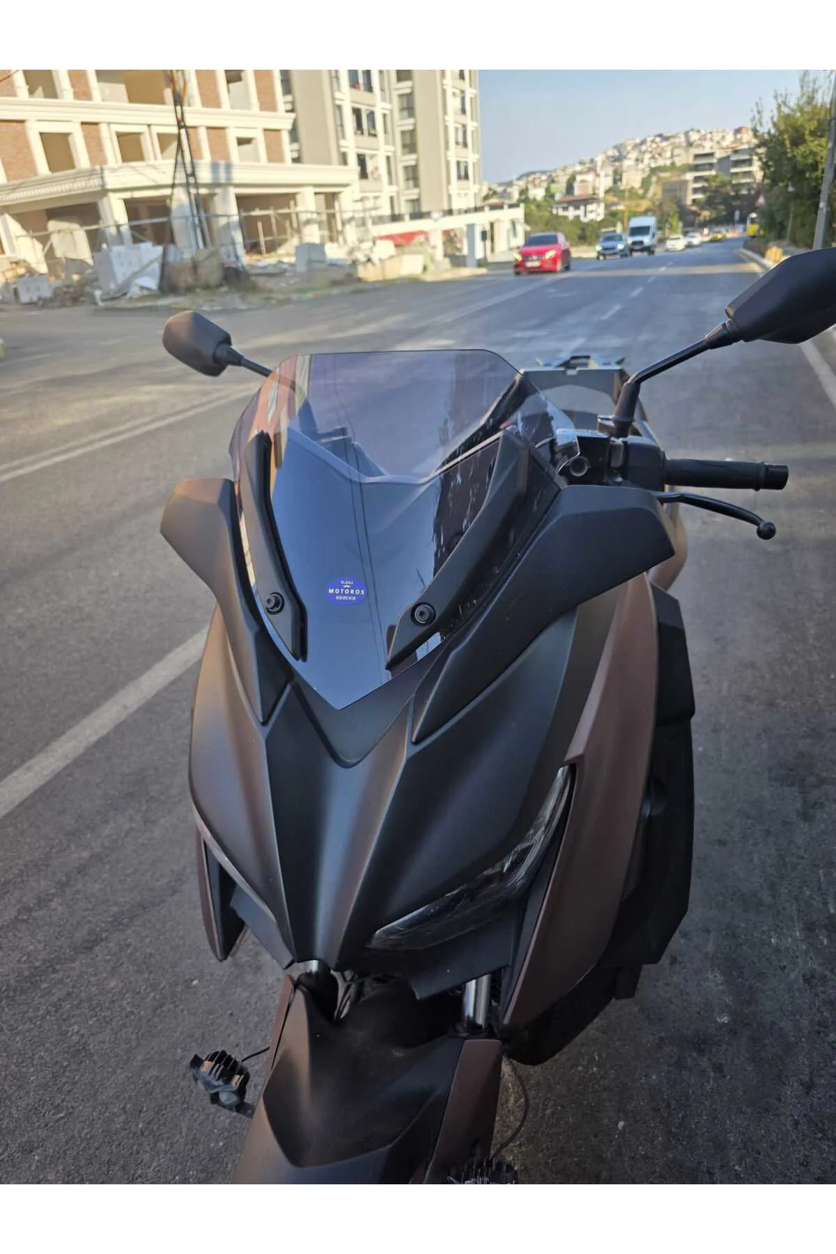 Yamaha Xmax 250 Ön Cam 2018-2022 Model 36cm Füme Renkli 4mm ORİJİNAL BOYLU
