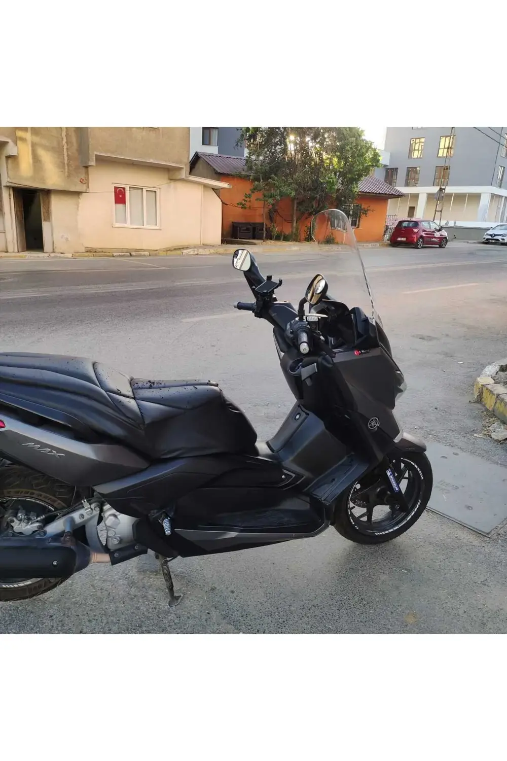Yamaha Xmax Ön Cam 2014 2017 Model 58cm Şeffaf Renkli 4mm