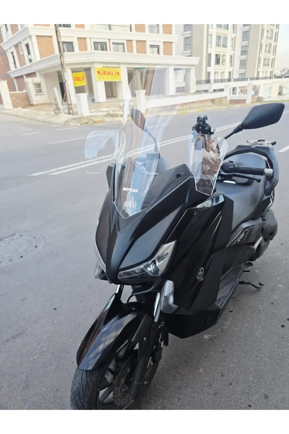 Yamaha Xmax Ön Cam 2014-2017 Model 59cm Füme Renkli 4mm ELCİKLİ
