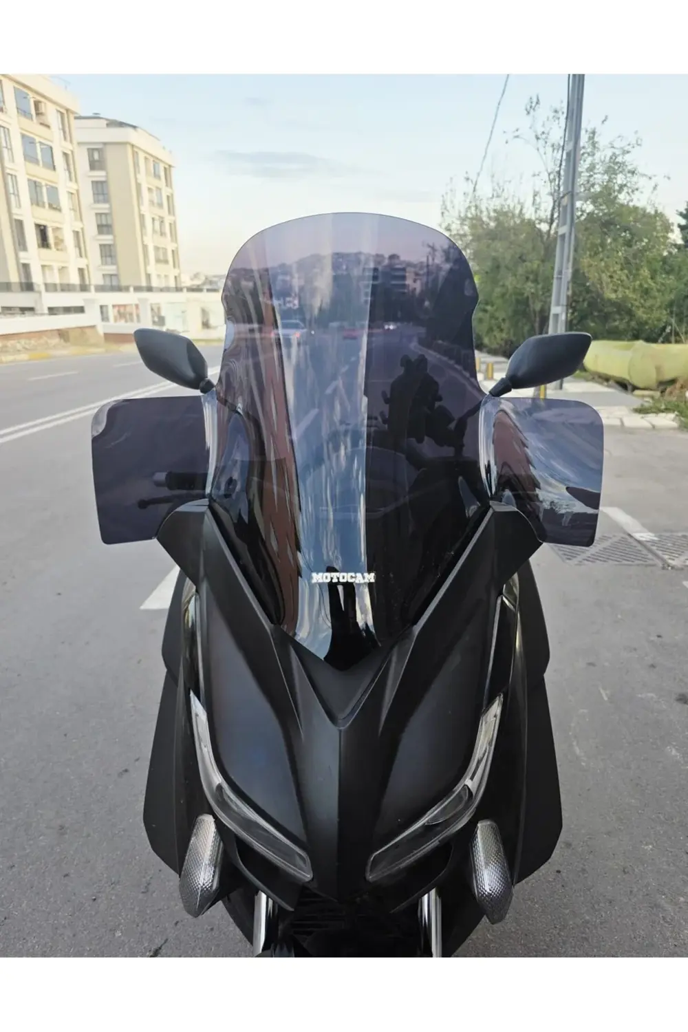 Yamaha Xmax Ön Cam 2014-2017 Model 59cm Siyah Renkli 4mm ELCİKLİ