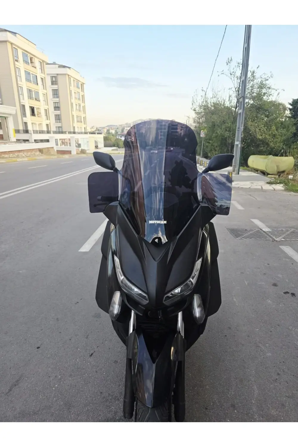 Yamaha Xmax Ön Cam 2014-2017 Model 59cm Siyah Renkli 4mm ELCİKLİ
