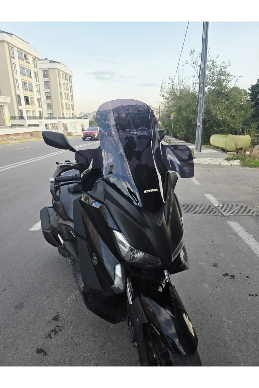Yamaha Xmax Ön Cam 2014-2017 Model 59cm Siyah Renkli 4mm ELCİKLİ