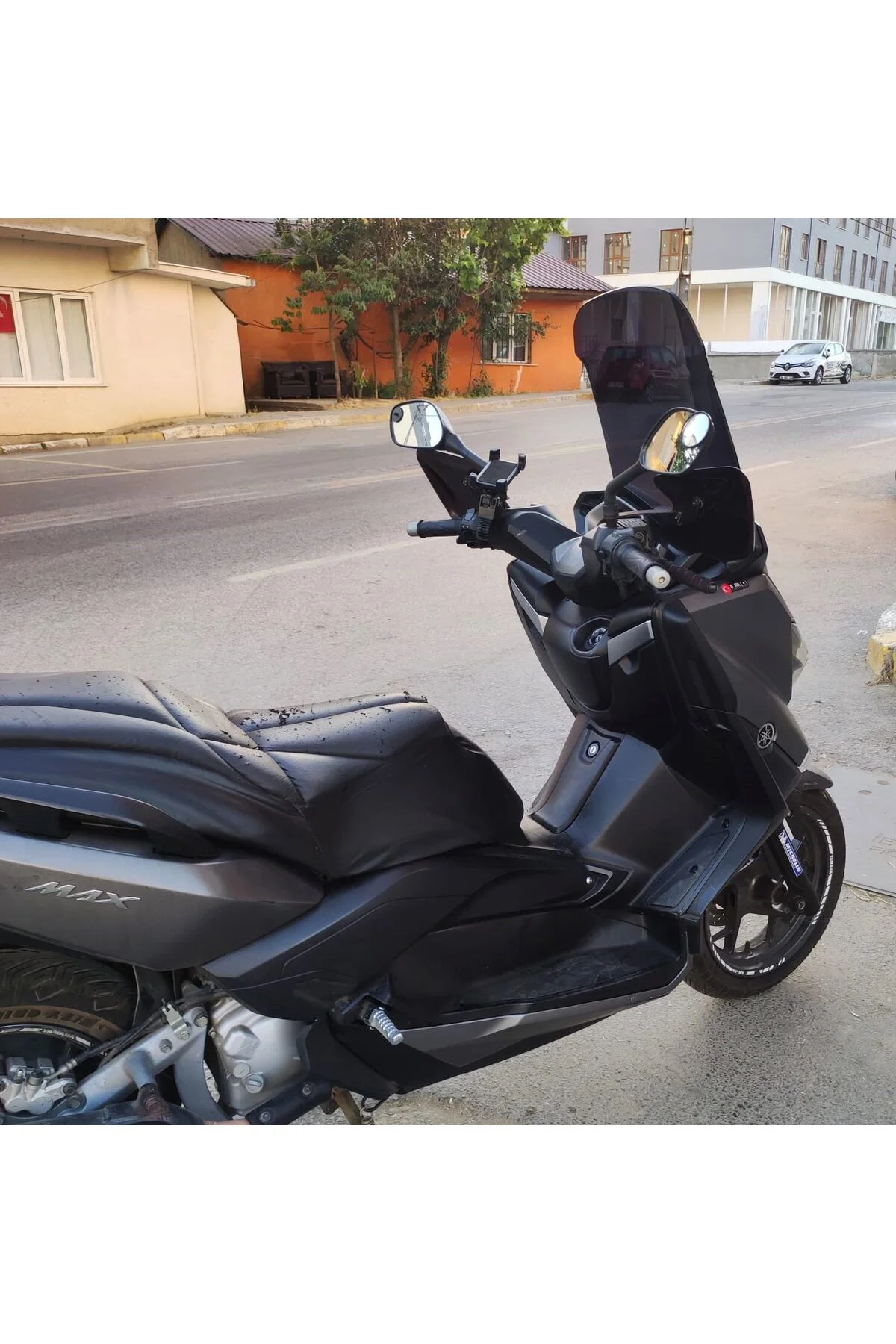Yamaha Xmax Ön Cam 2014-2017 Model 58cm Siyah Renkli 4mm