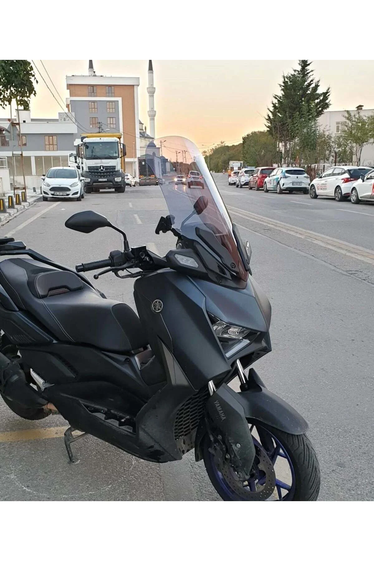 Yamaha Xmax Ön Cam 2023-2026 Model 65cm Füme Renkli 4mm