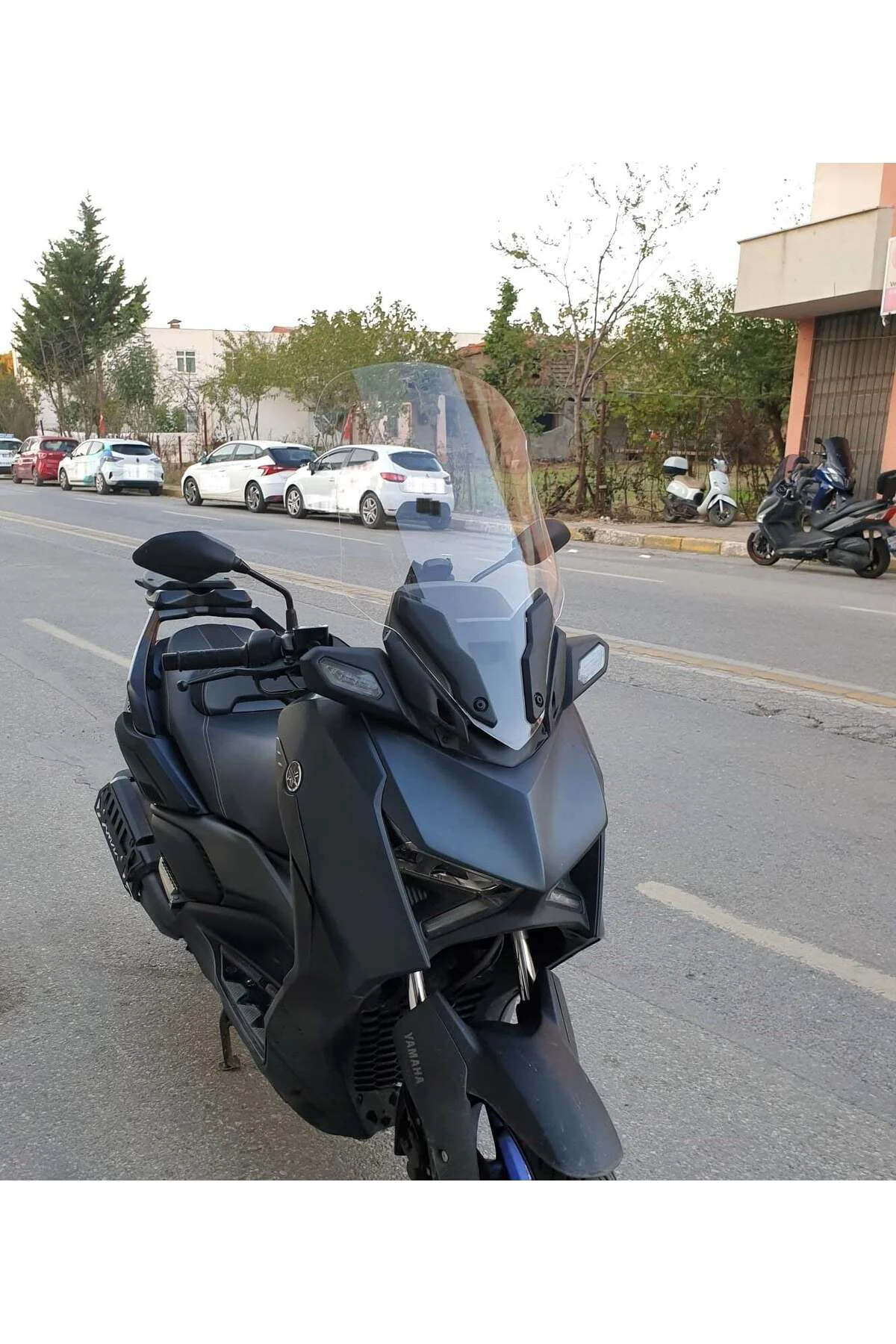 Yamaha Xmax Ön Cam 2023-2026 Model 65cm Şeffaf Renkli 4mm