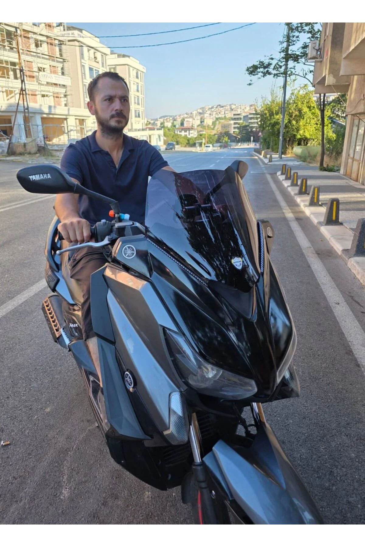 Yamaha Xmax Ön Cam 2014-2017 Model 36cm Siyah Renkli 4mm SPORTİF