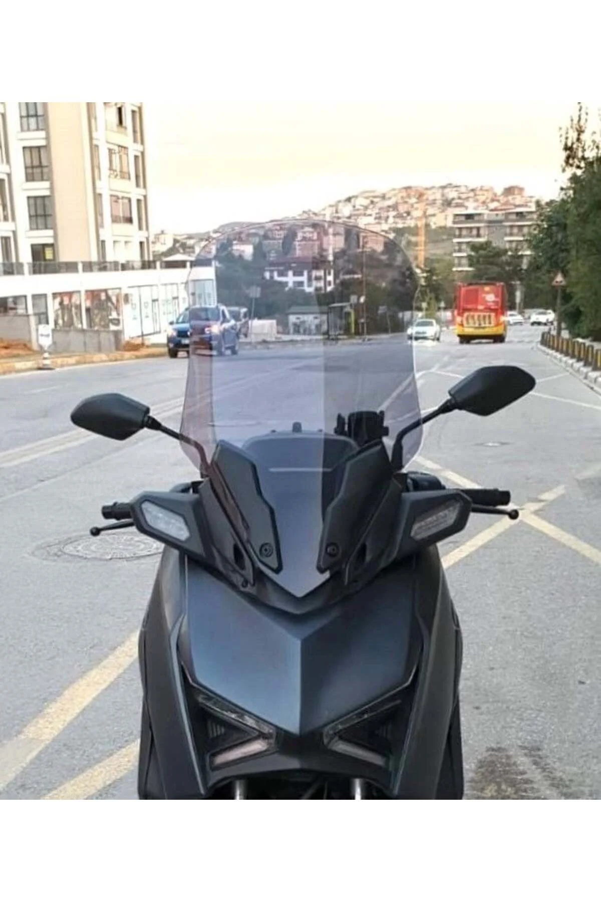 Yamaha Xmax Ön Cam 2023-2026 Model 65cm Füme Renkli 4mm