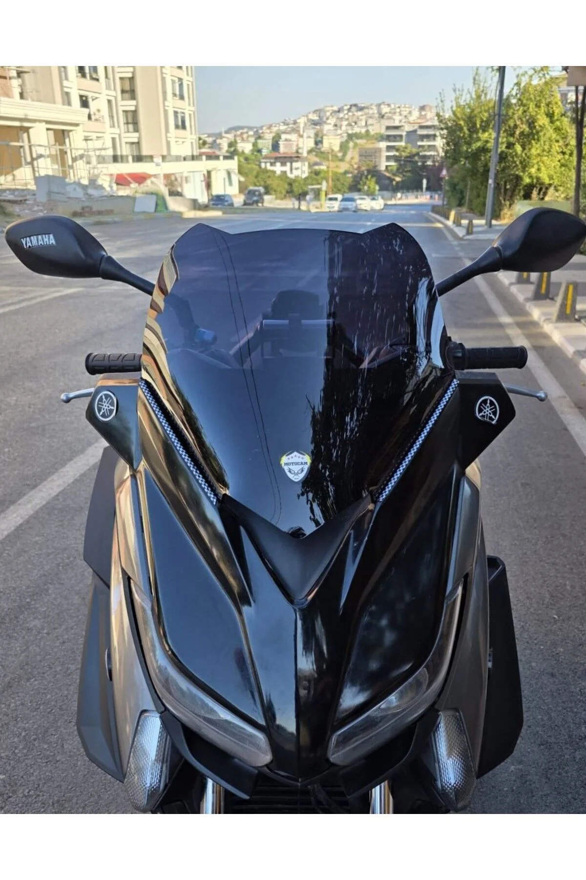 Yamaha Xmax Ön Cam 2014-2017 Model 36cm Siyah Renkli 4mm SPORTİF