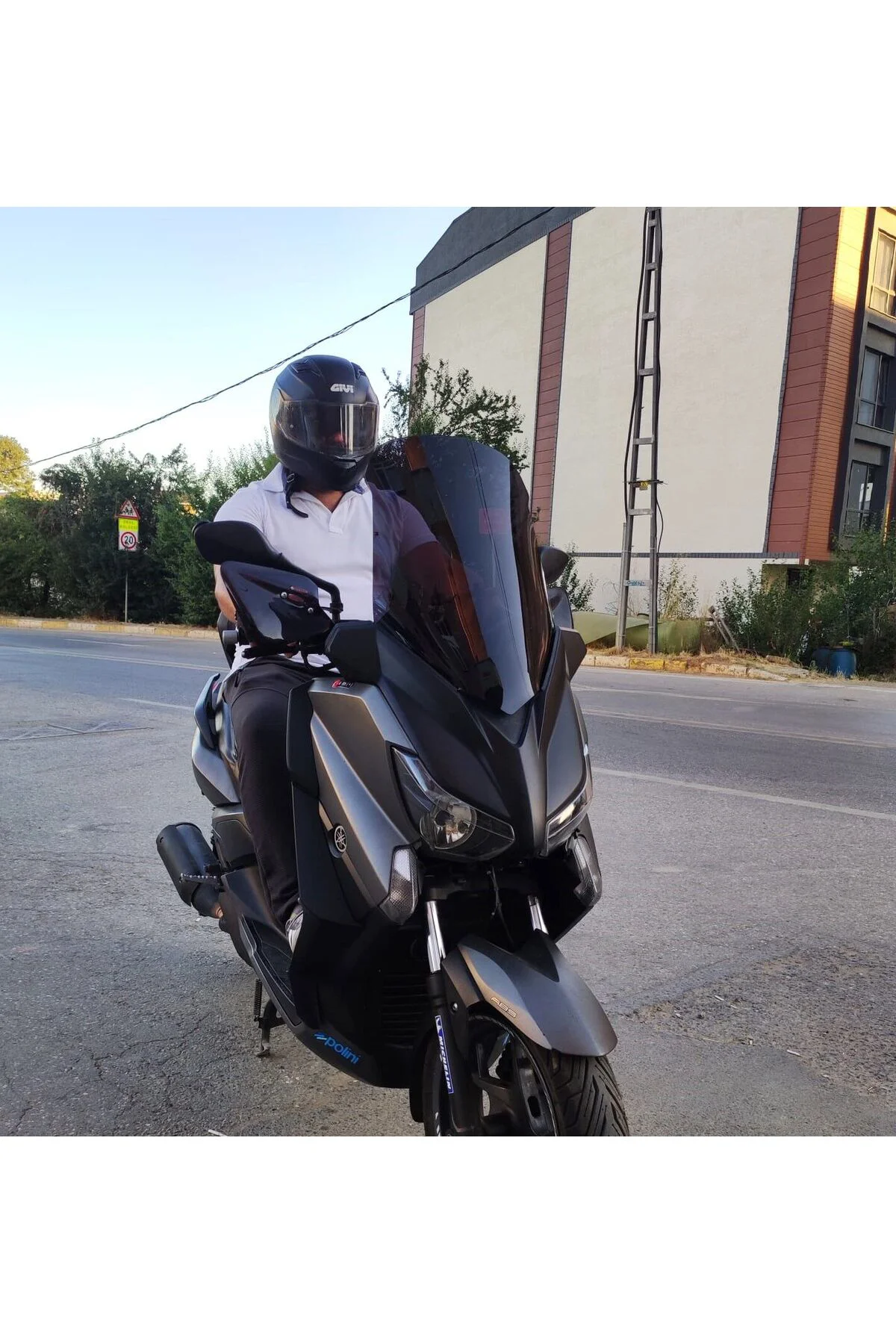 Yamaha Xmax Ön Cam 2014-2017 Model 58cm Siyah Renkli 4mm