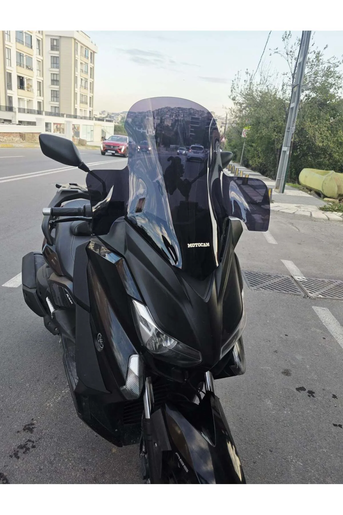 Yamaha Xmax Ön Cam 2014-2017 Model 59cm Siyah Renkli 4mm ELCİKLİ