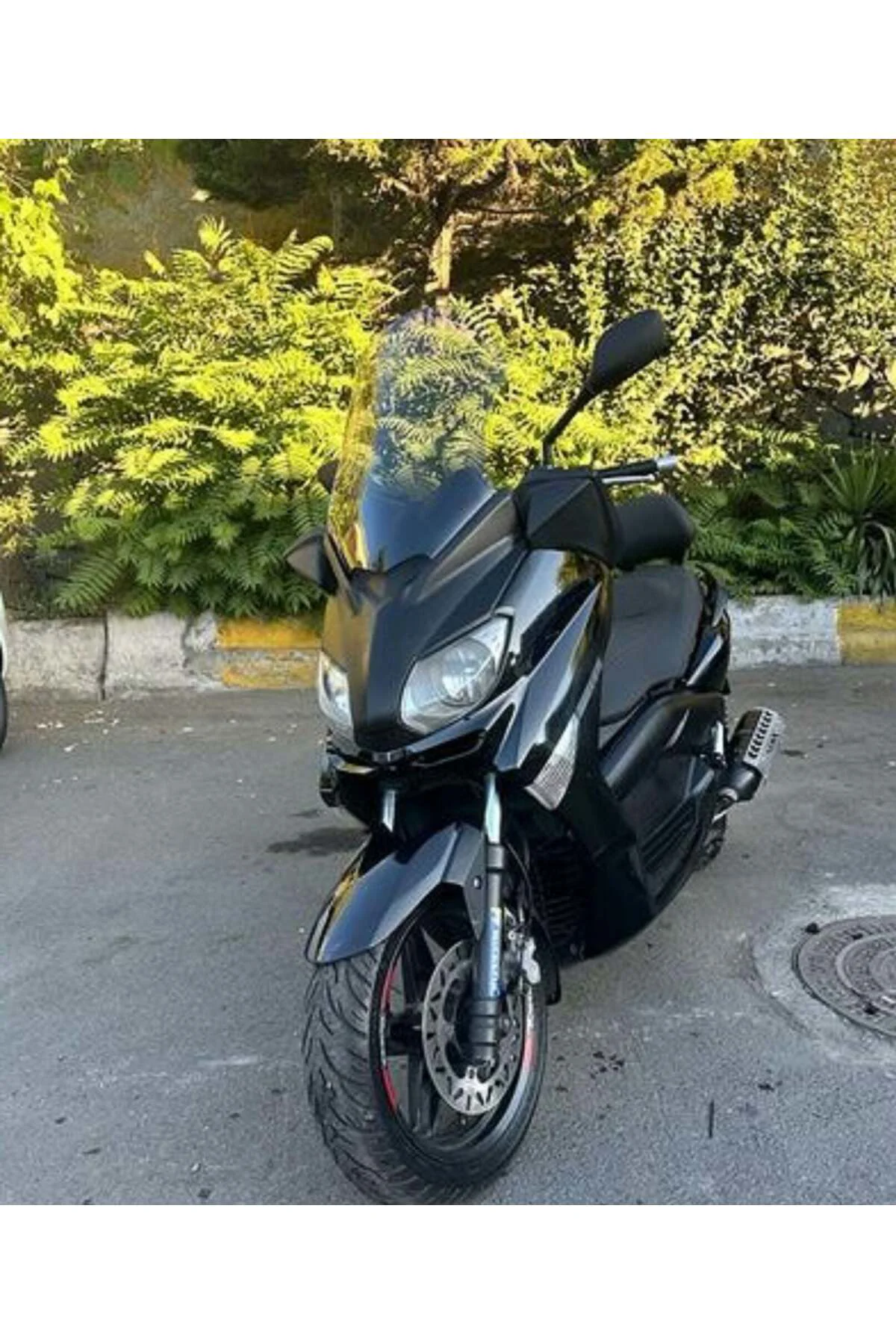 Yamaha Xmax Ön Cam 2011-2013 Model 55cm Füme Renkli 4mm