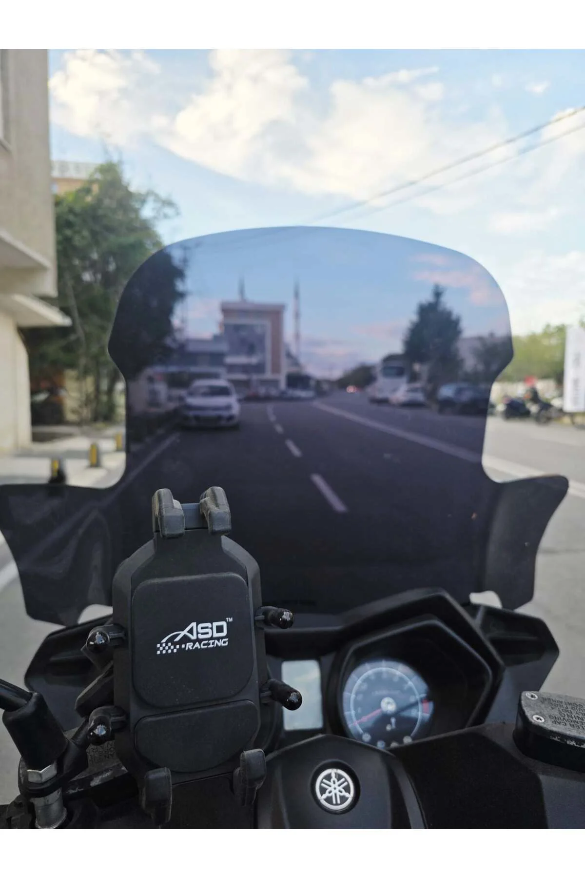 Yamaha Xmax Ön Cam 2014-2017 Model 59cm Siyah Renkli 4mm ELCİKLİ