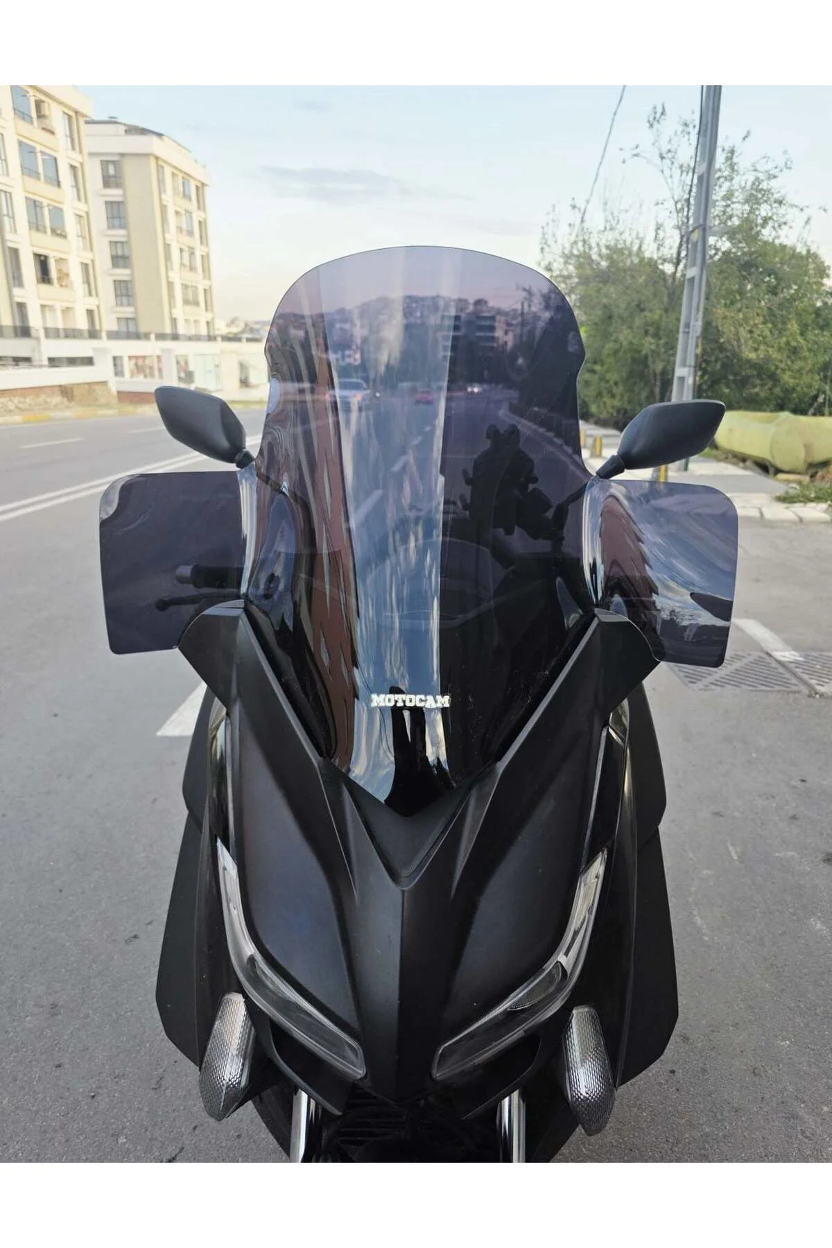 Yamaha Xmax Ön Cam 2014-2017 Model 59cm Siyah Renkli 4mm ELCİKLİ