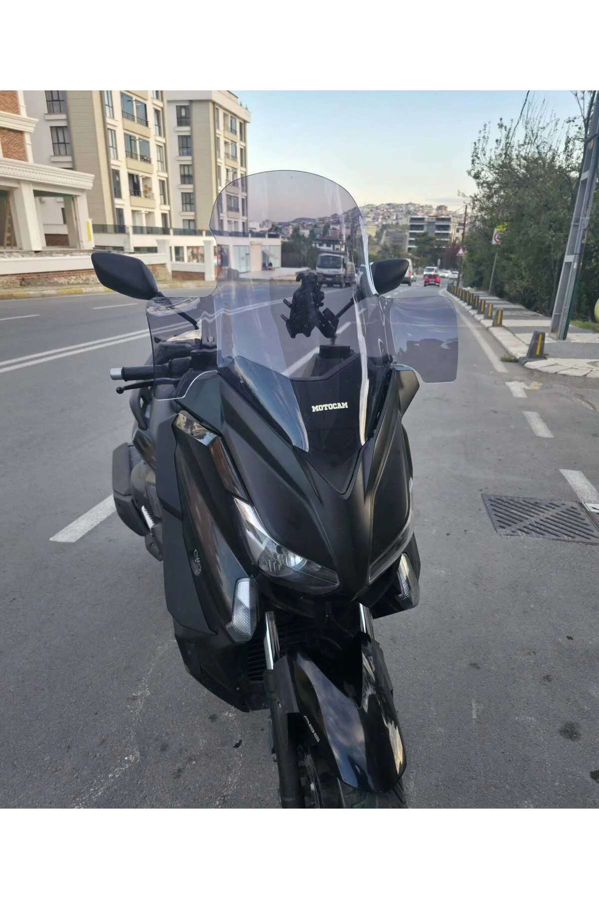 Yamaha Xmax Ön Cam 2014-2017 Model 59cm Füme Renkli 4mm ELCİKLİ