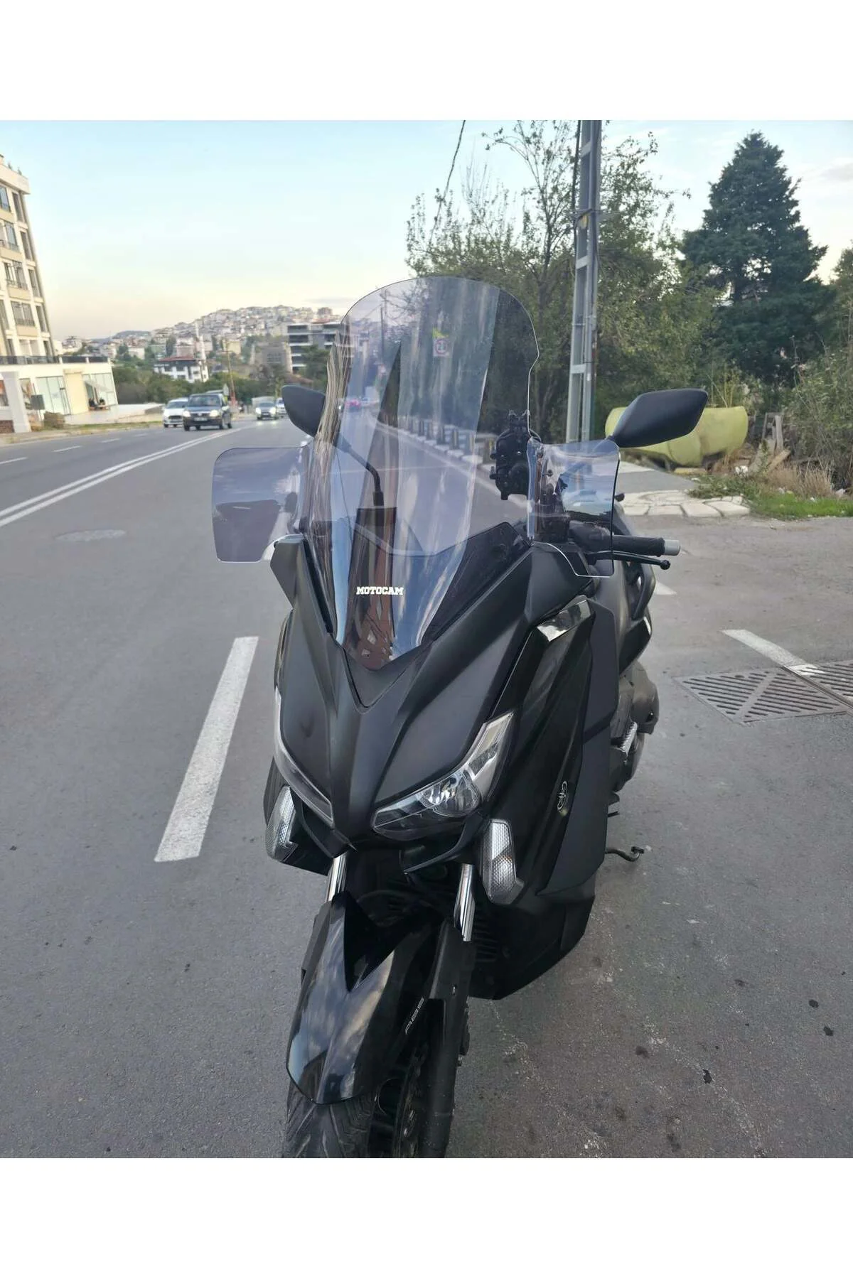 Yamaha Xmax Ön Cam 2014-2017 Model 59cm Füme Renkli 4mm ELCİKLİ