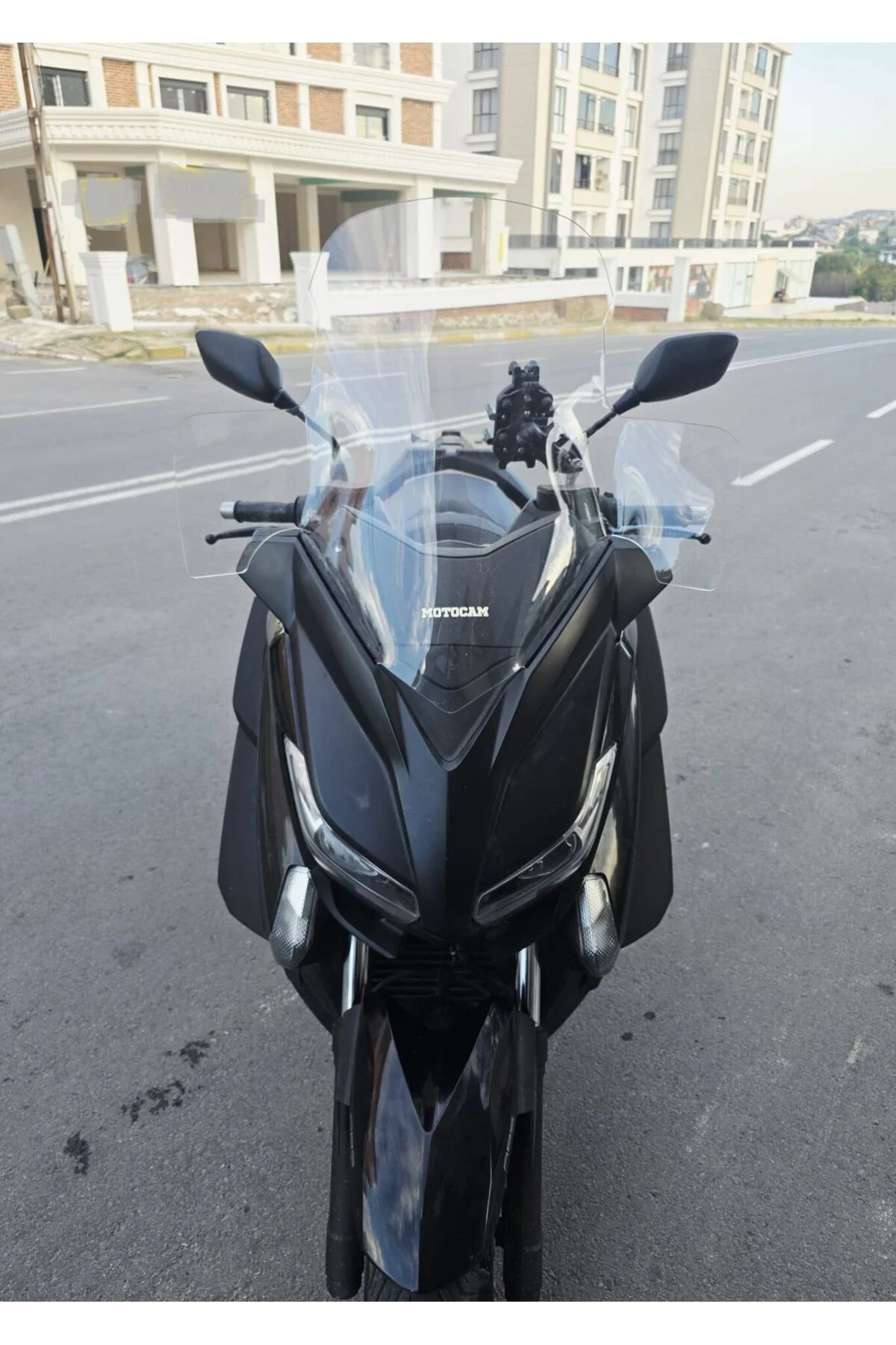 Yamaha Xmax Ön Cam 2014-2017 Model 59cm Şeffaf Renkli 4mm ELCİKLİ