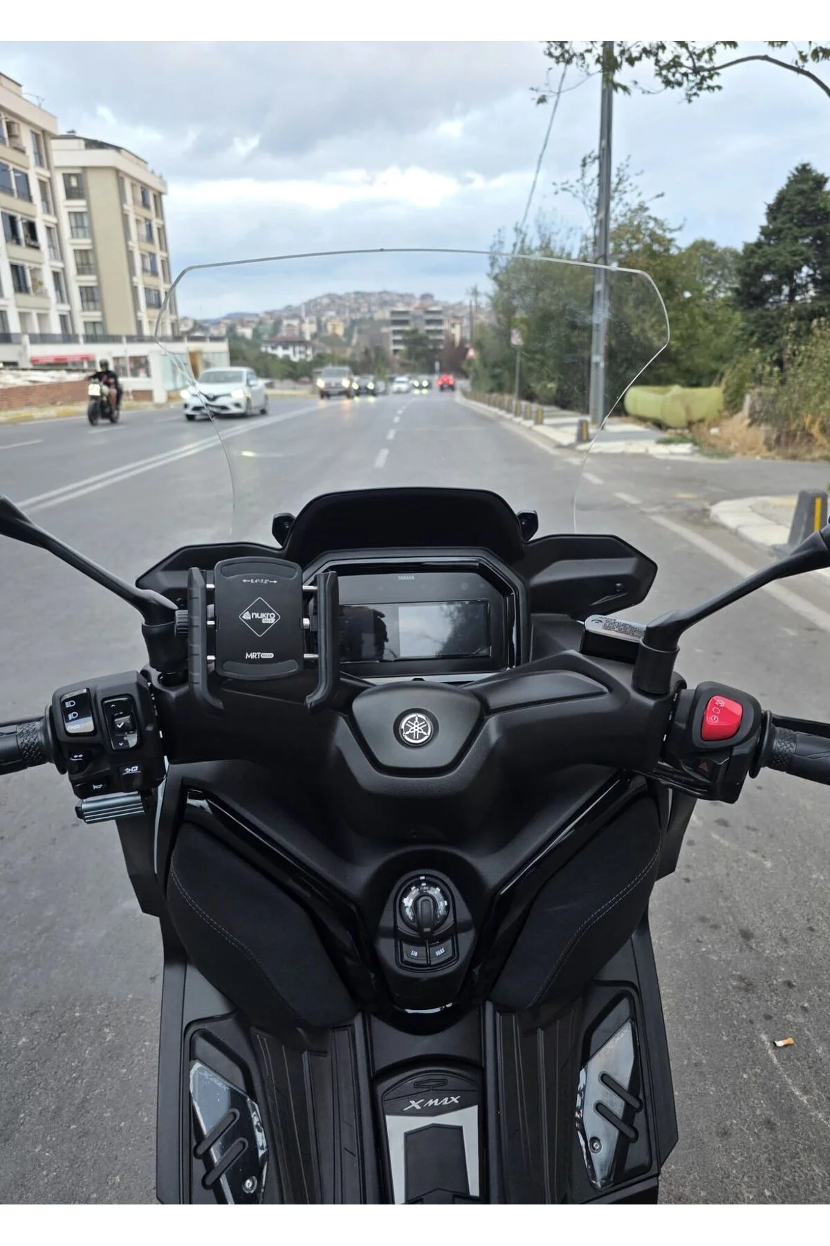 Yamaha Xmax Techmax Ön Cam 2025-2026 Model 63cm Şeffaf Renkli 4mm