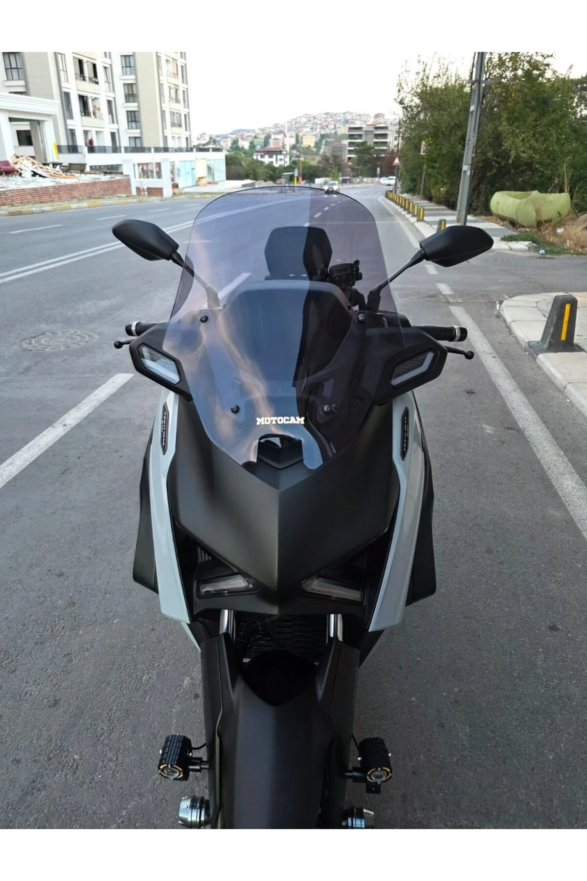 Yamaha Xmax Techmax Ön Cam 2025-2026 Model 52cm Füme Renkli 4mm A
