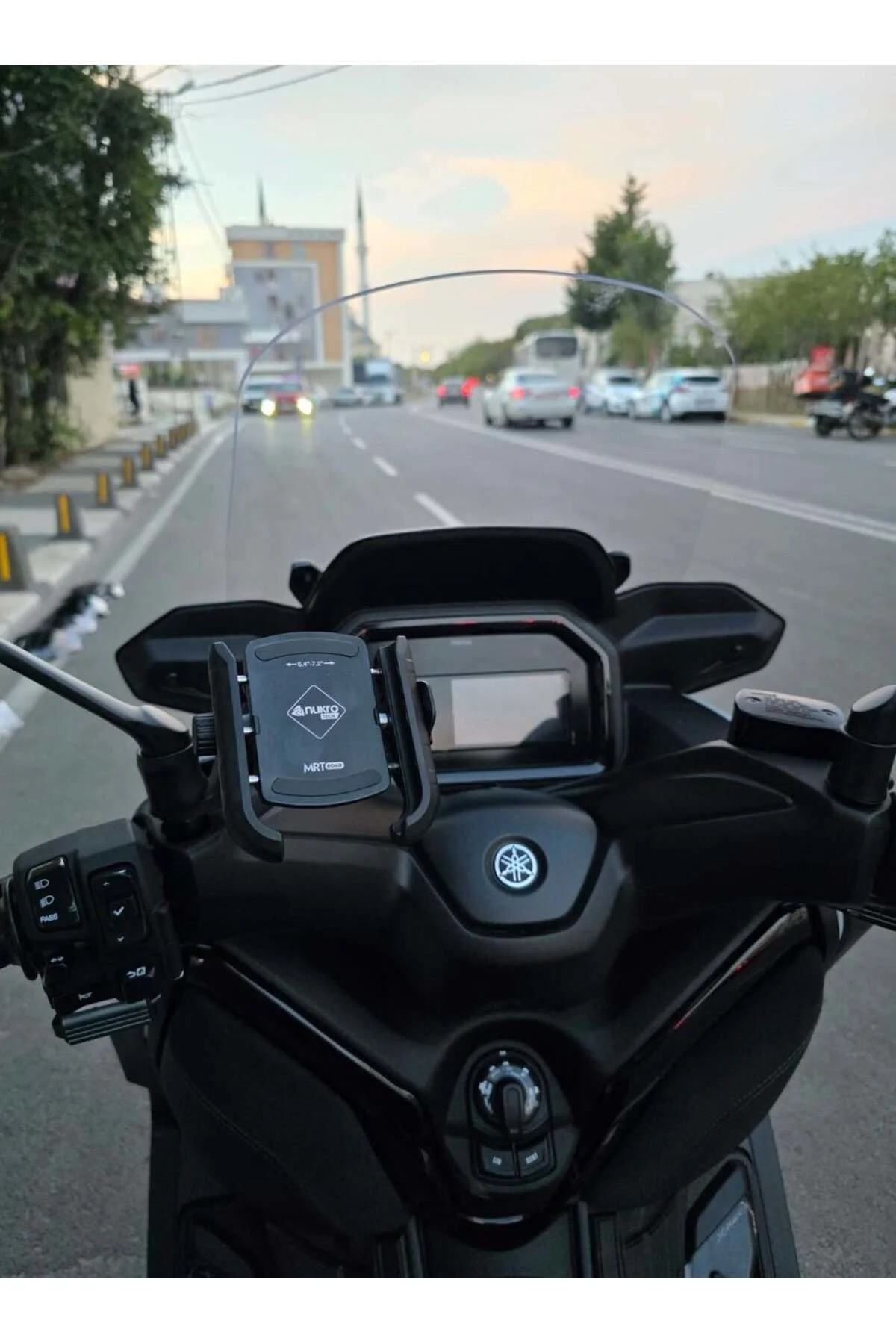 Yamaha Xmax Techmax Ön Cam 2025-2026 Model 52cm Şeffaf Renkli 4mm