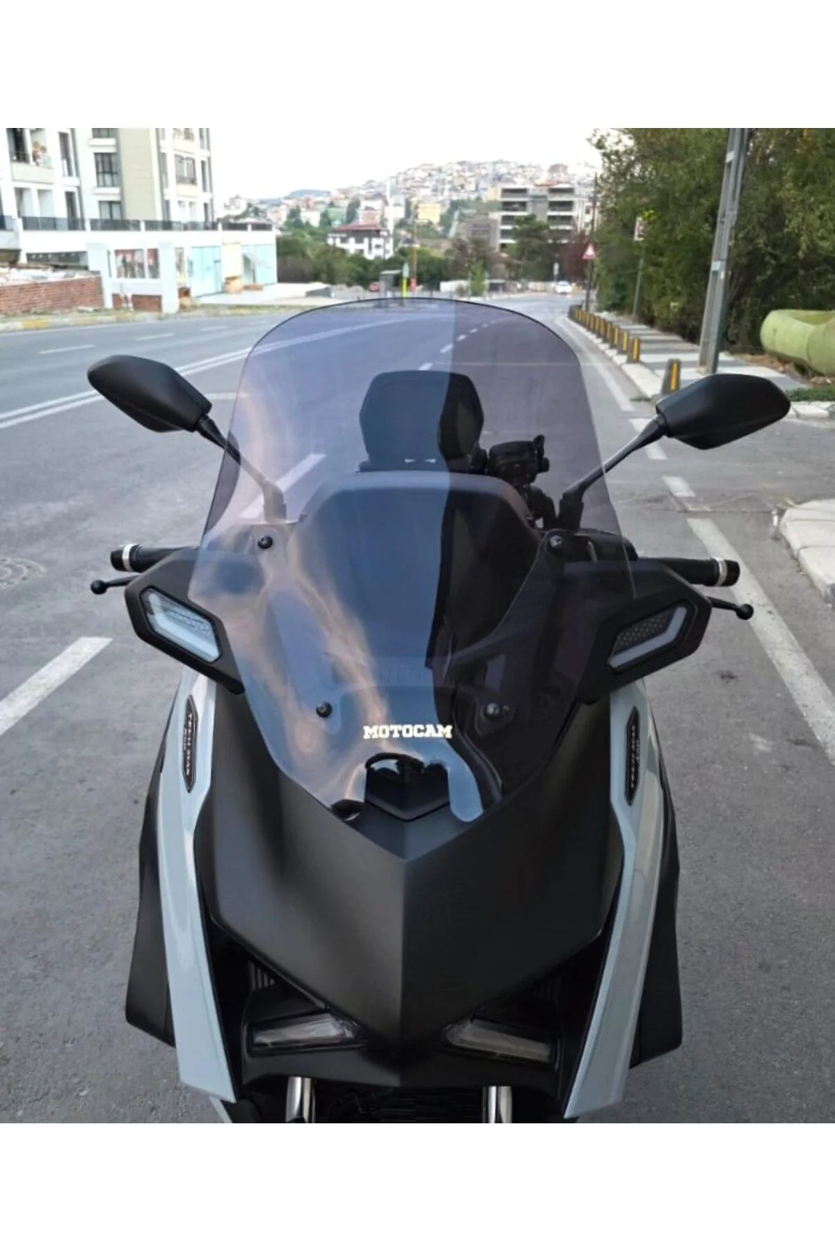 Yamaha Xmax Techmax Ön Cam 2025-2026 Model 52cm Füme Renkli 4mm A