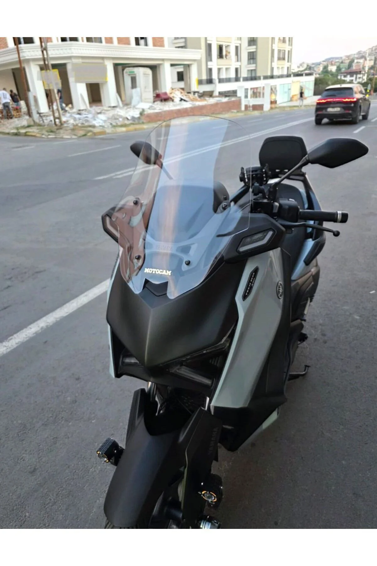 Yamaha Xmax Techmax Ön Cam 2025-2026 Model 52cm Şeffaf Renkli 4mm