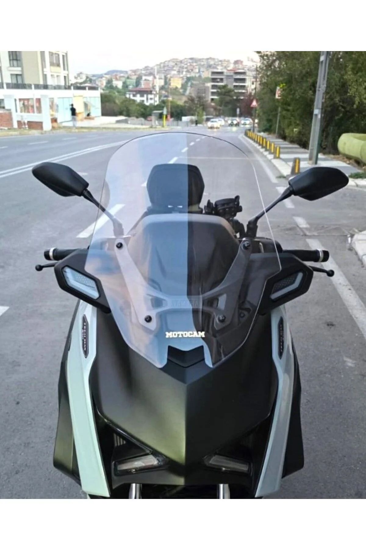 Yamaha Xmax Techmax Ön Cam 2025-2026 Model 52cm Şeffaf Renkli 4mm