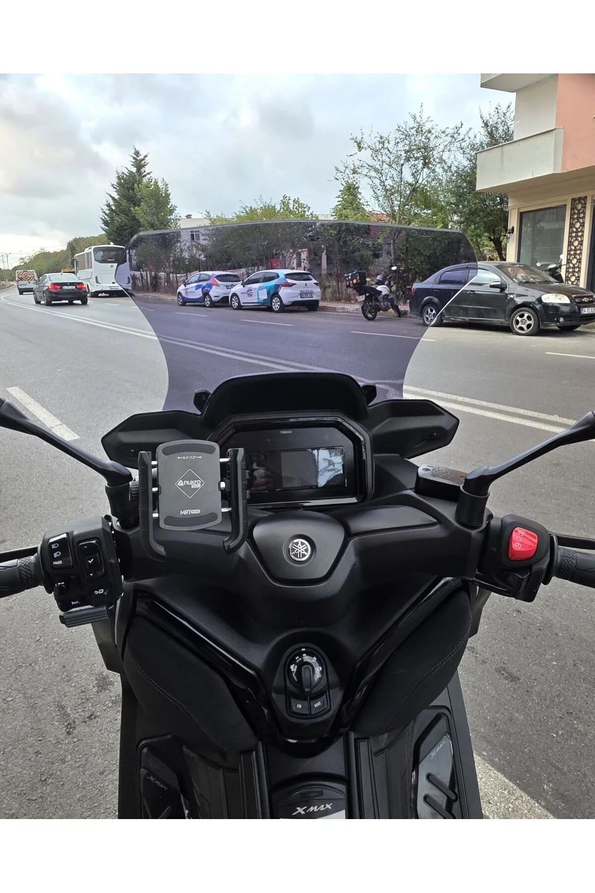 Yamaha Xmax Techmax Ön Cam 2025-2026 Model 63cm Füme Renkli 4mm A