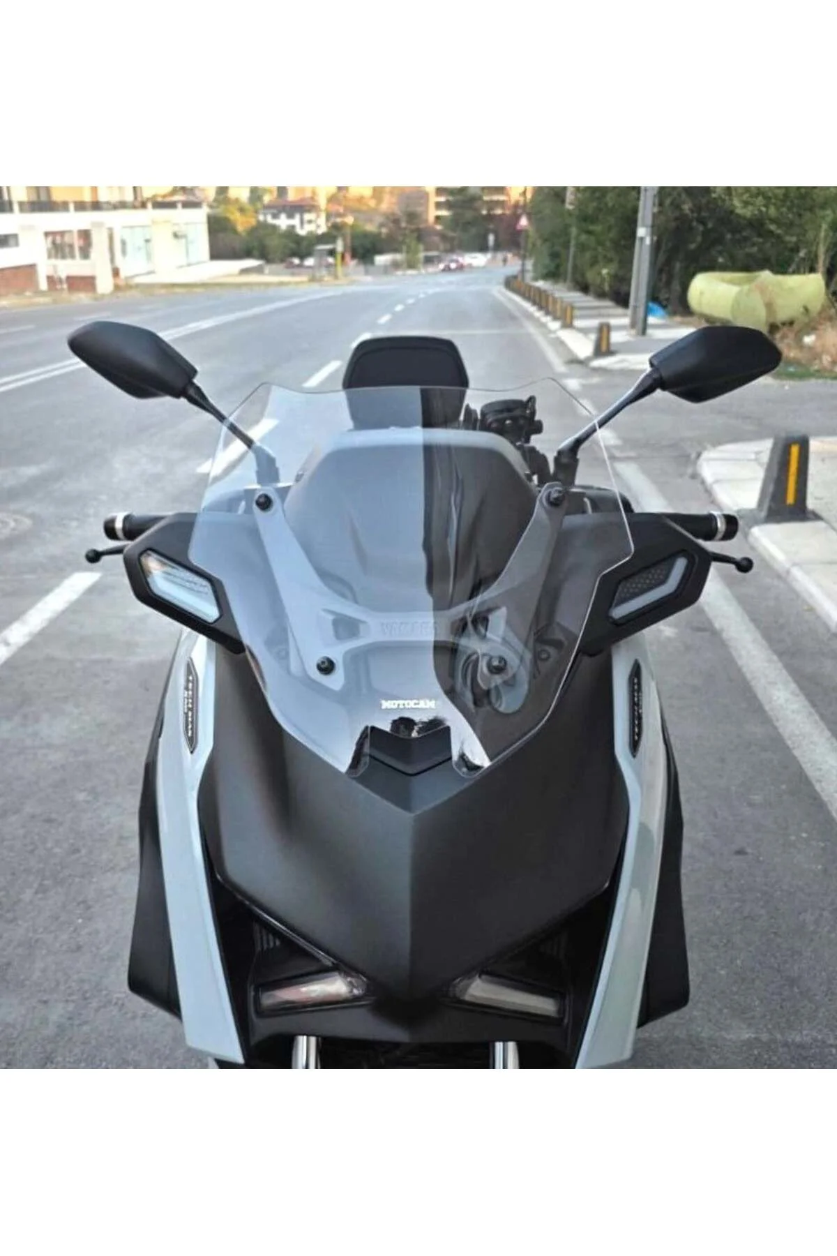 Yamaha Xmax Techmax Ön Cam 2025-2026 Model 39cm Şeffaf Renkli 4mm
