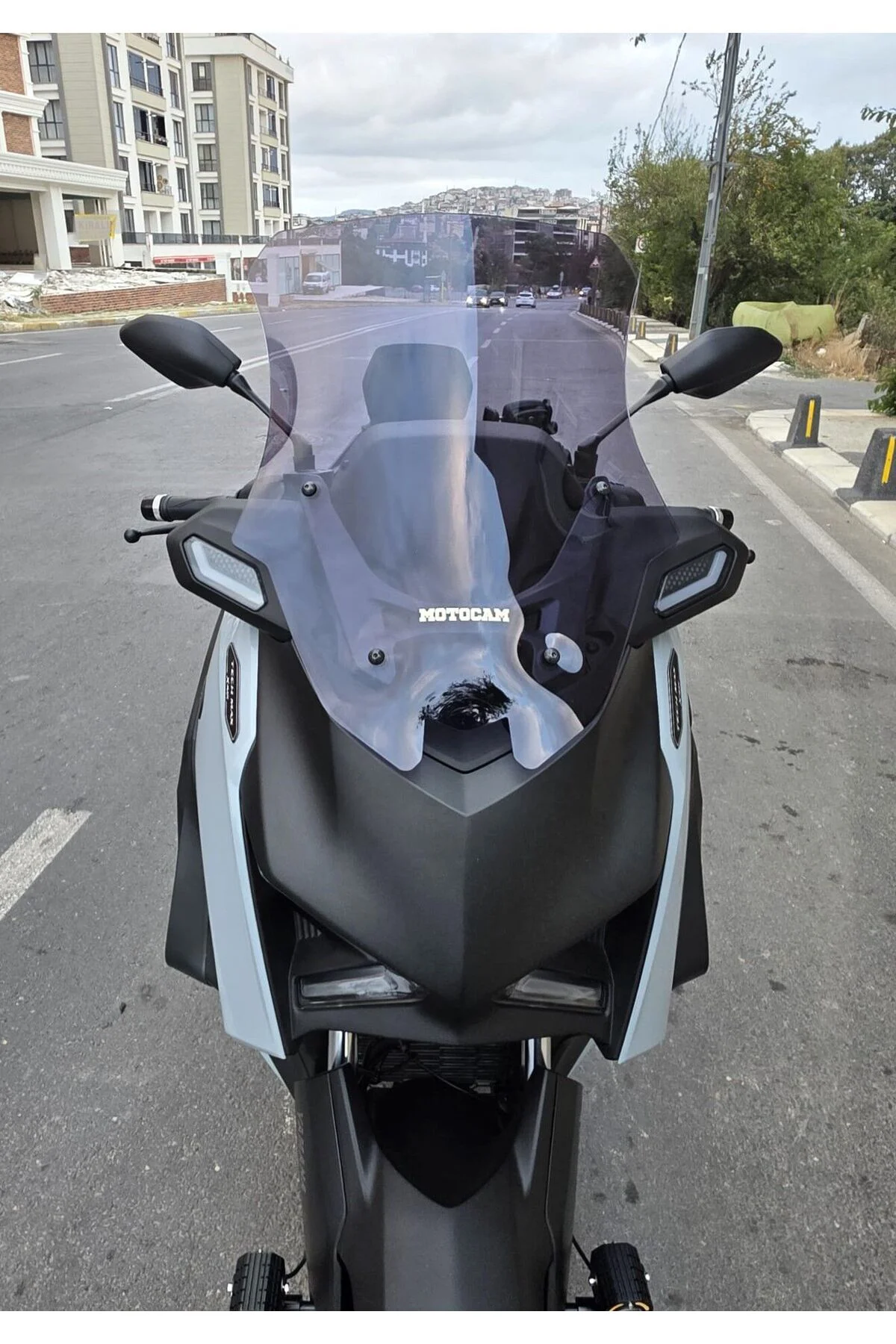 Yamaha Xmax Techmax Ön Cam 2025-2026 Model 63cm Füme Renkli 4mm A