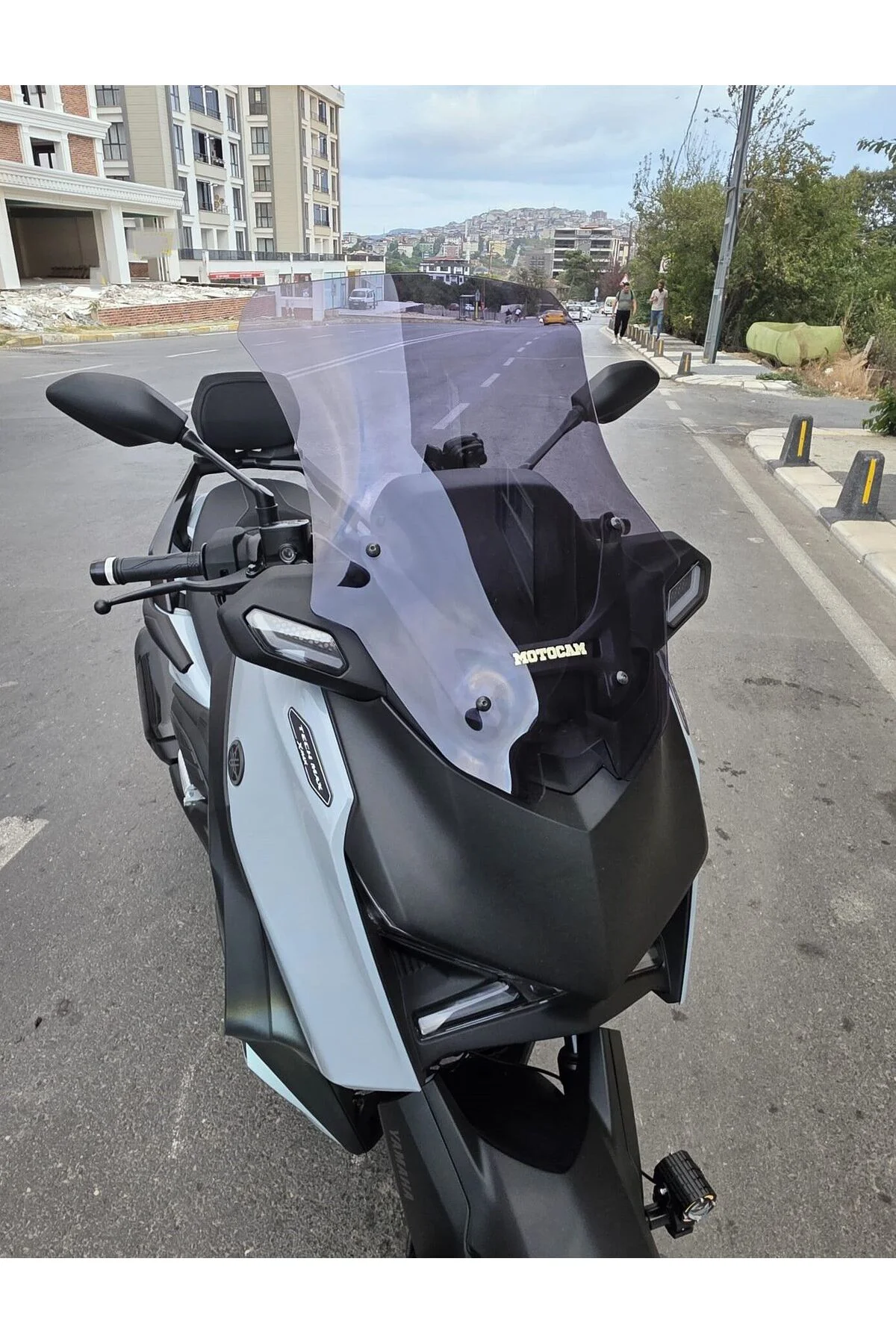 Yamaha Xmax Techmax Ön Cam 2025-2026 Model 63cm Füme Renkli 4mm A