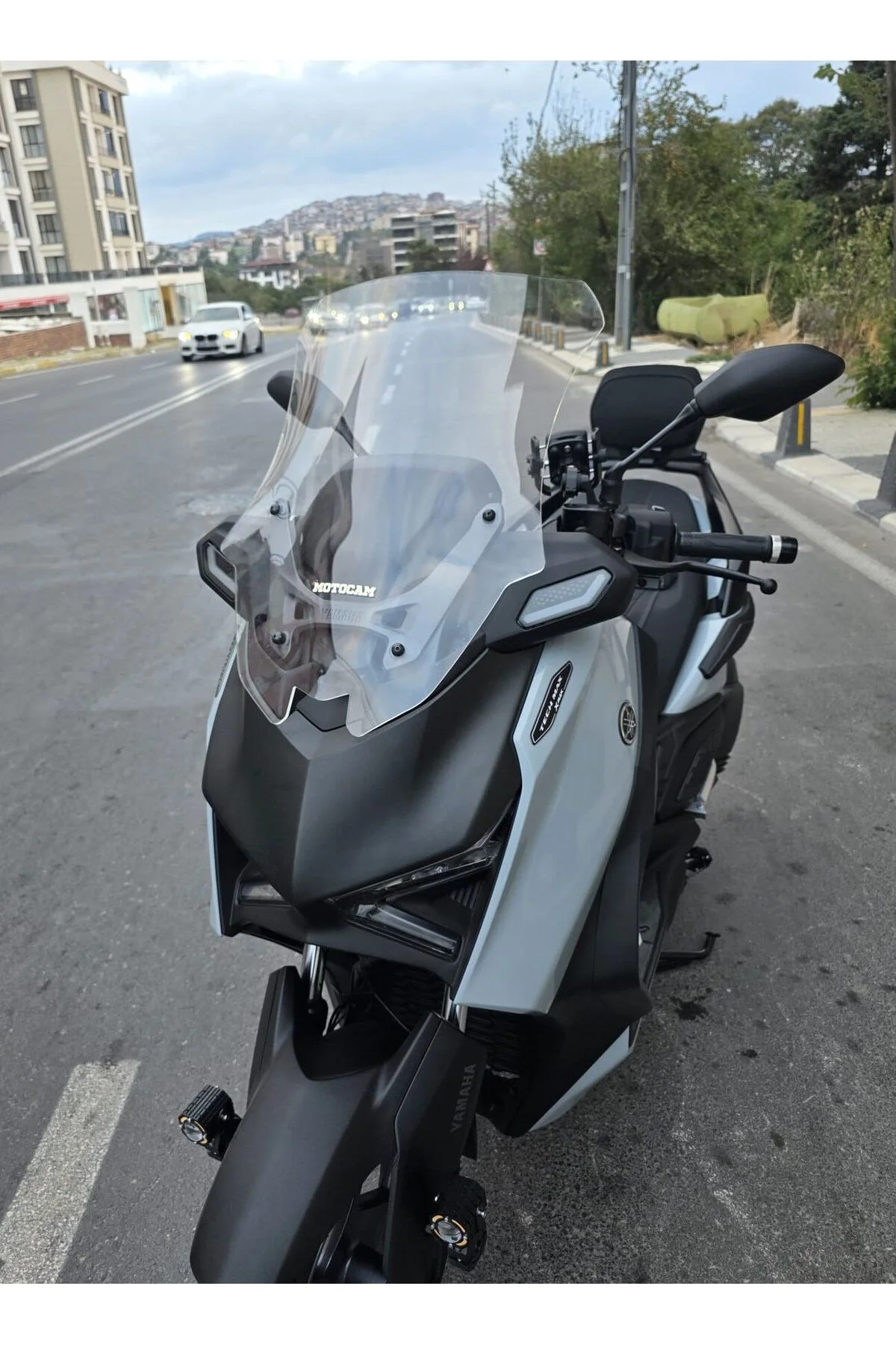 Yamaha Xmax Techmax Ön Cam 2025-2026 Model 63cm Şeffaf Renkli 4mm