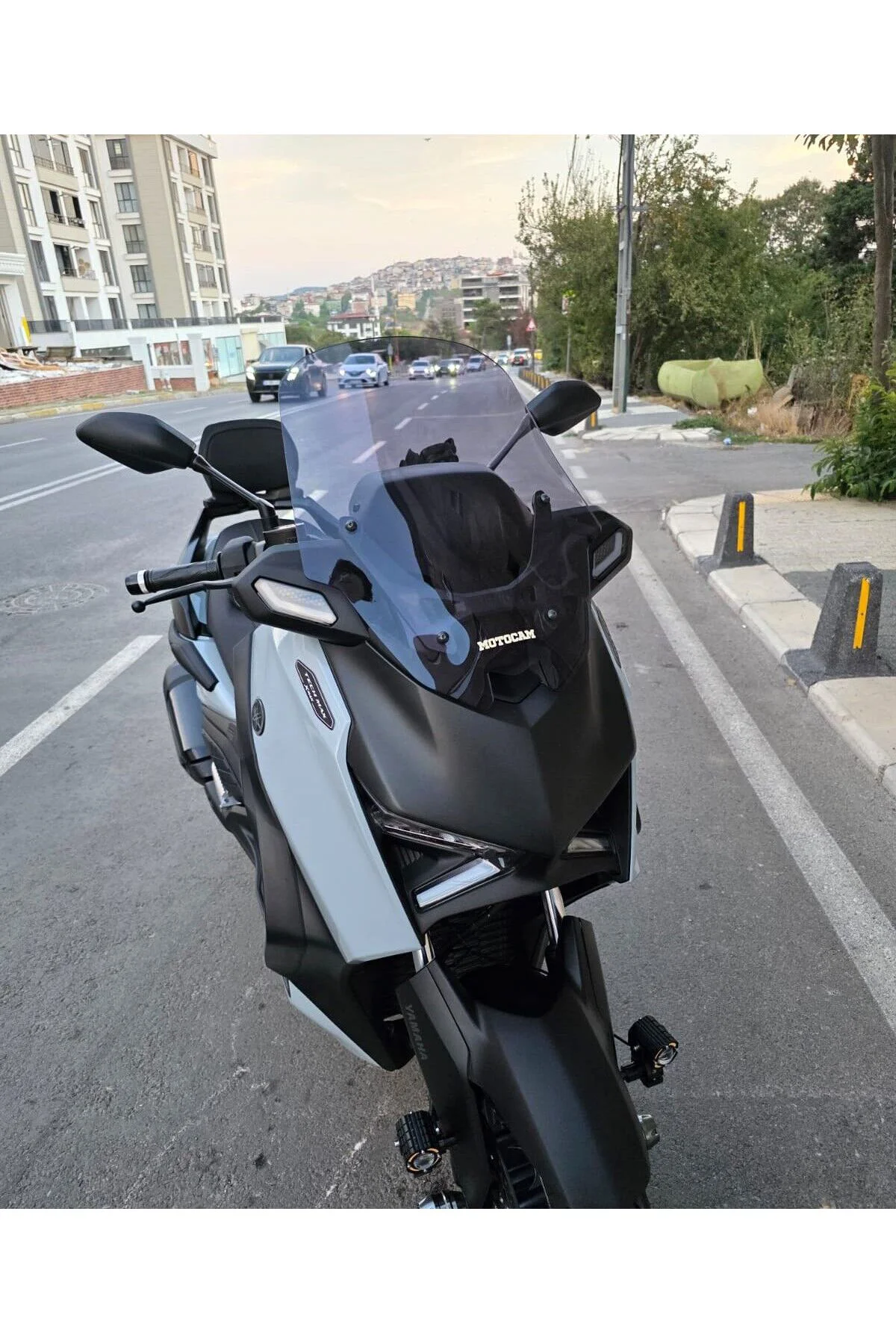 Yamaha Xmax Techmax Ön Cam 2025-2026 Model 52cm Füme Renkli 4mm A