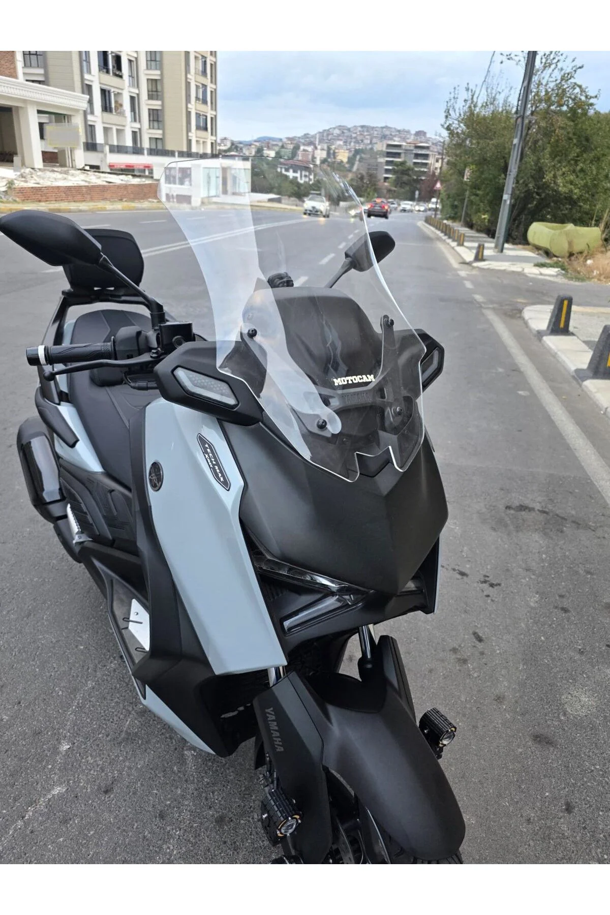 Yamaha Xmax Techmax Ön Cam 2025-2026 Model 63cm Şeffaf Renkli 4mm