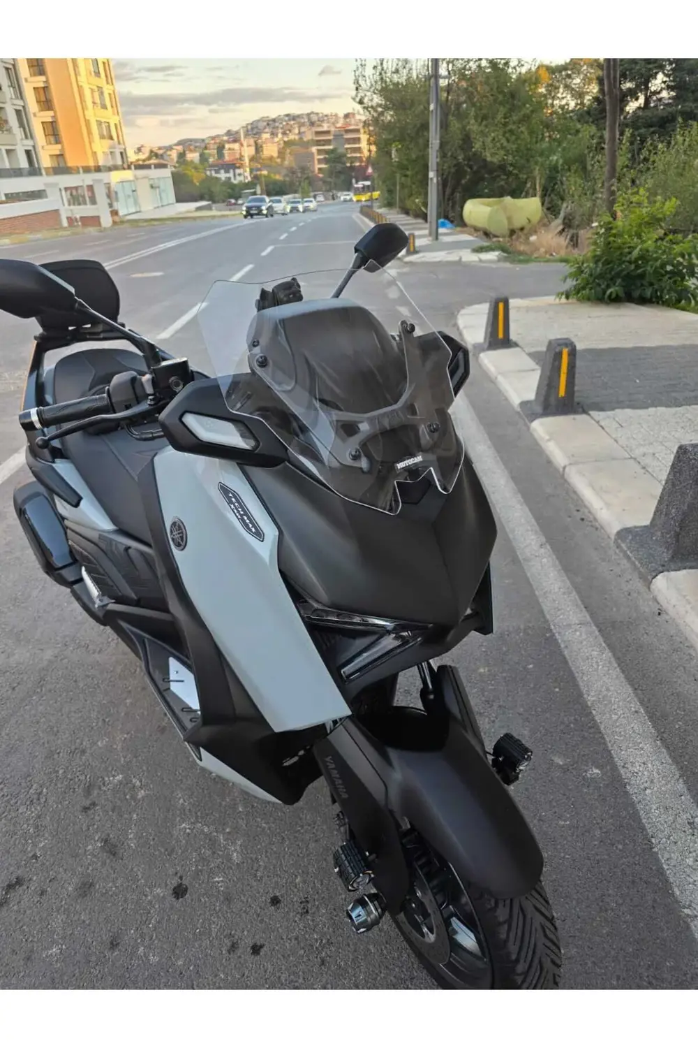 Yamaha Xmax Techmax Siperlik Ön Cam 2025 Model 39cm Şeffaf Renkli