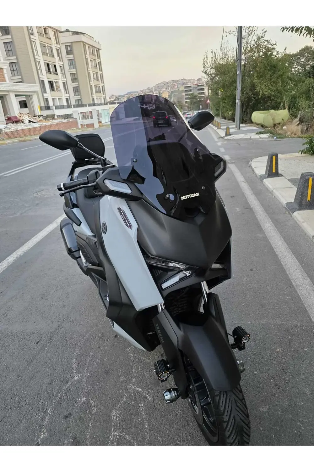 Yamaha Xmax Techmax Siperlik Ön Cam 2025 Model 52cm Siyah Renkli
