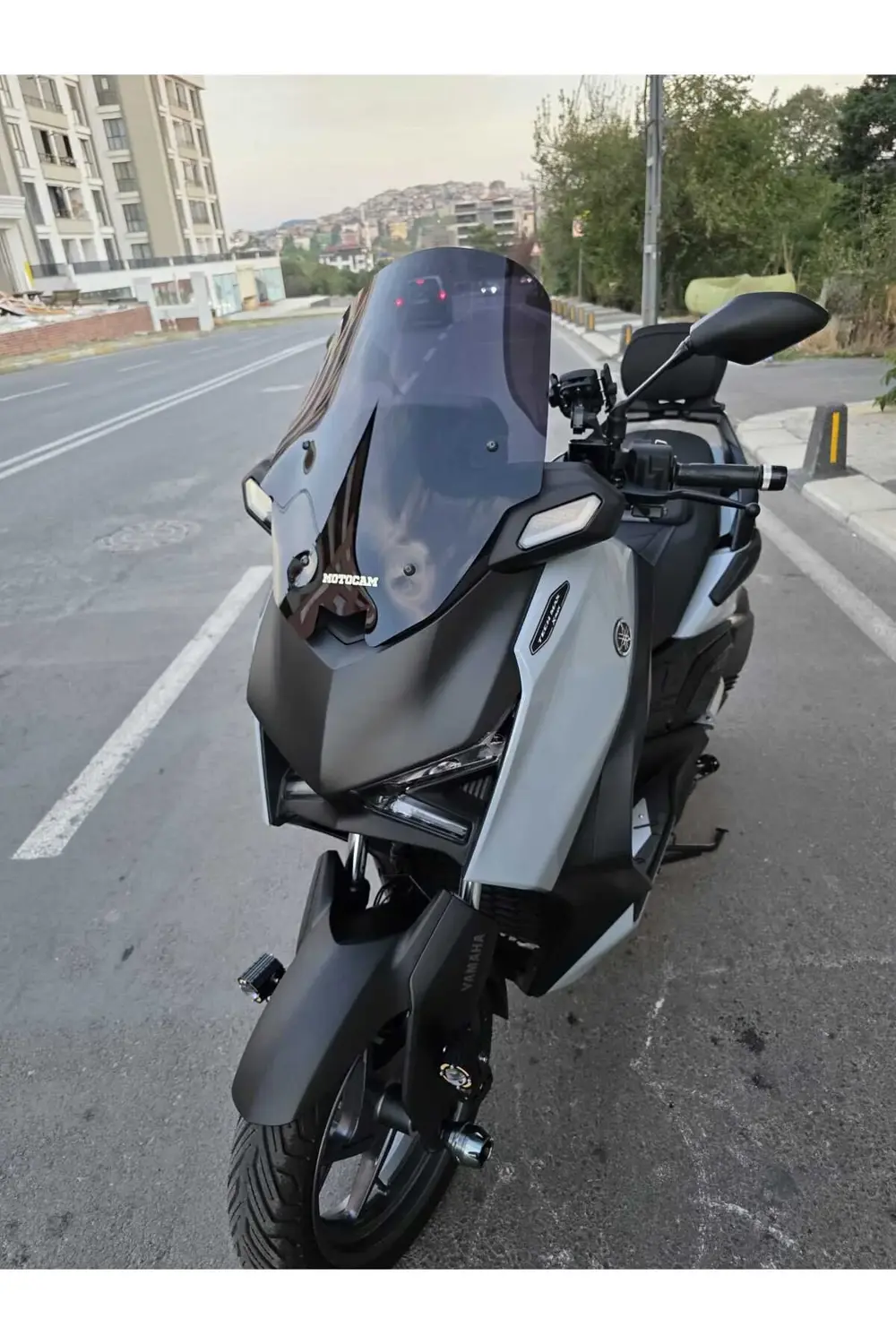 Yamaha Xmax Techmax Siperlik Ön Cam 2025 Model 52cm Siyah Renkli