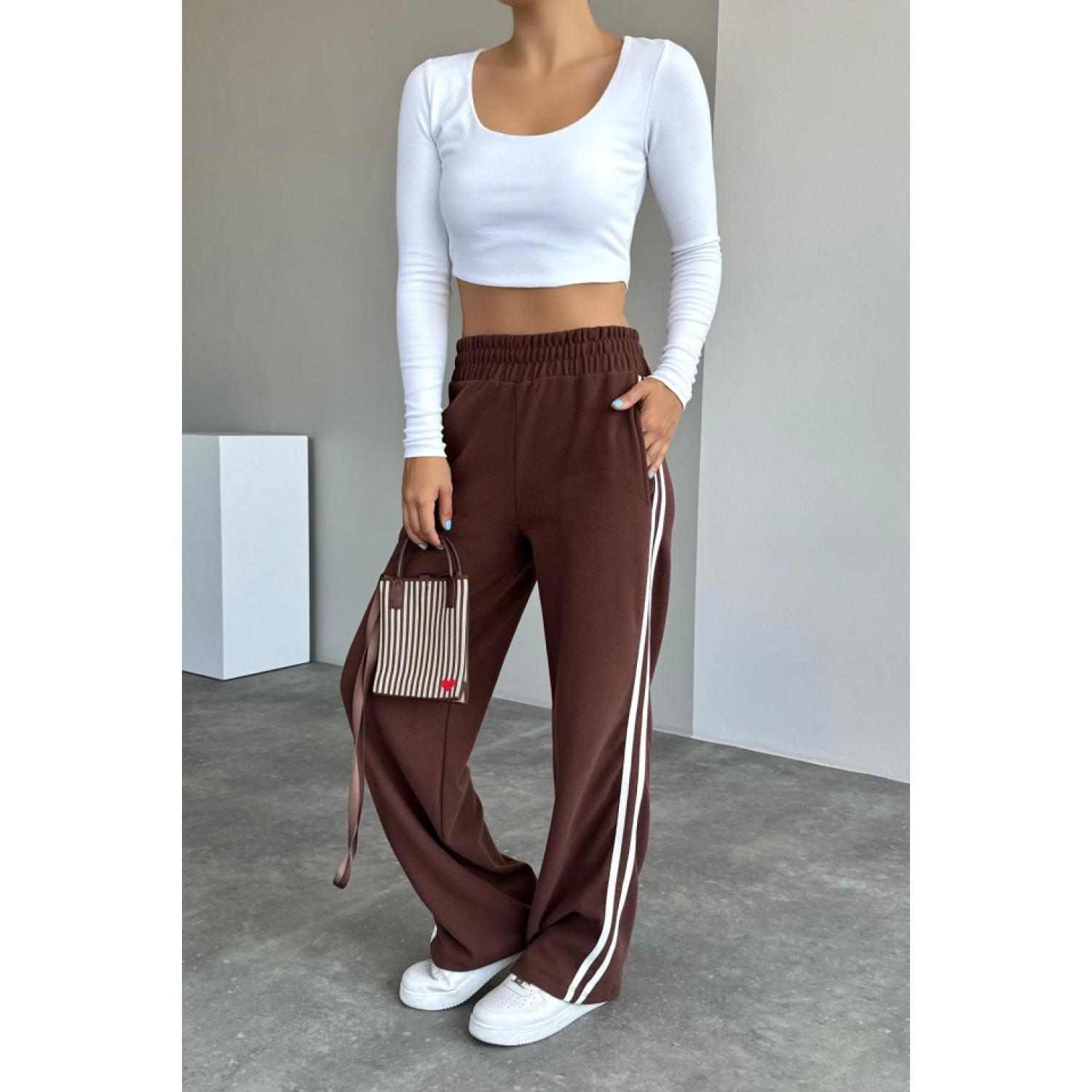 Yandan Şeritli Eşofman - KAHVE Yandan Şeritli Eşofman - KAHVE