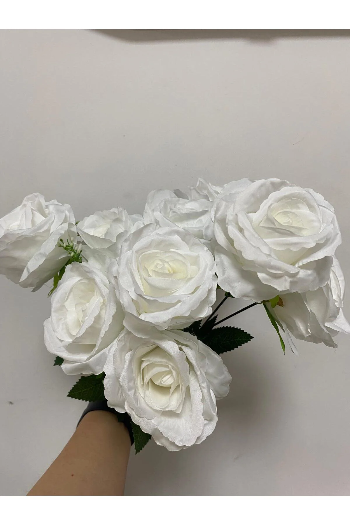 Yapay Beyaz Gül Demeti 9 Kafalı 43 cm