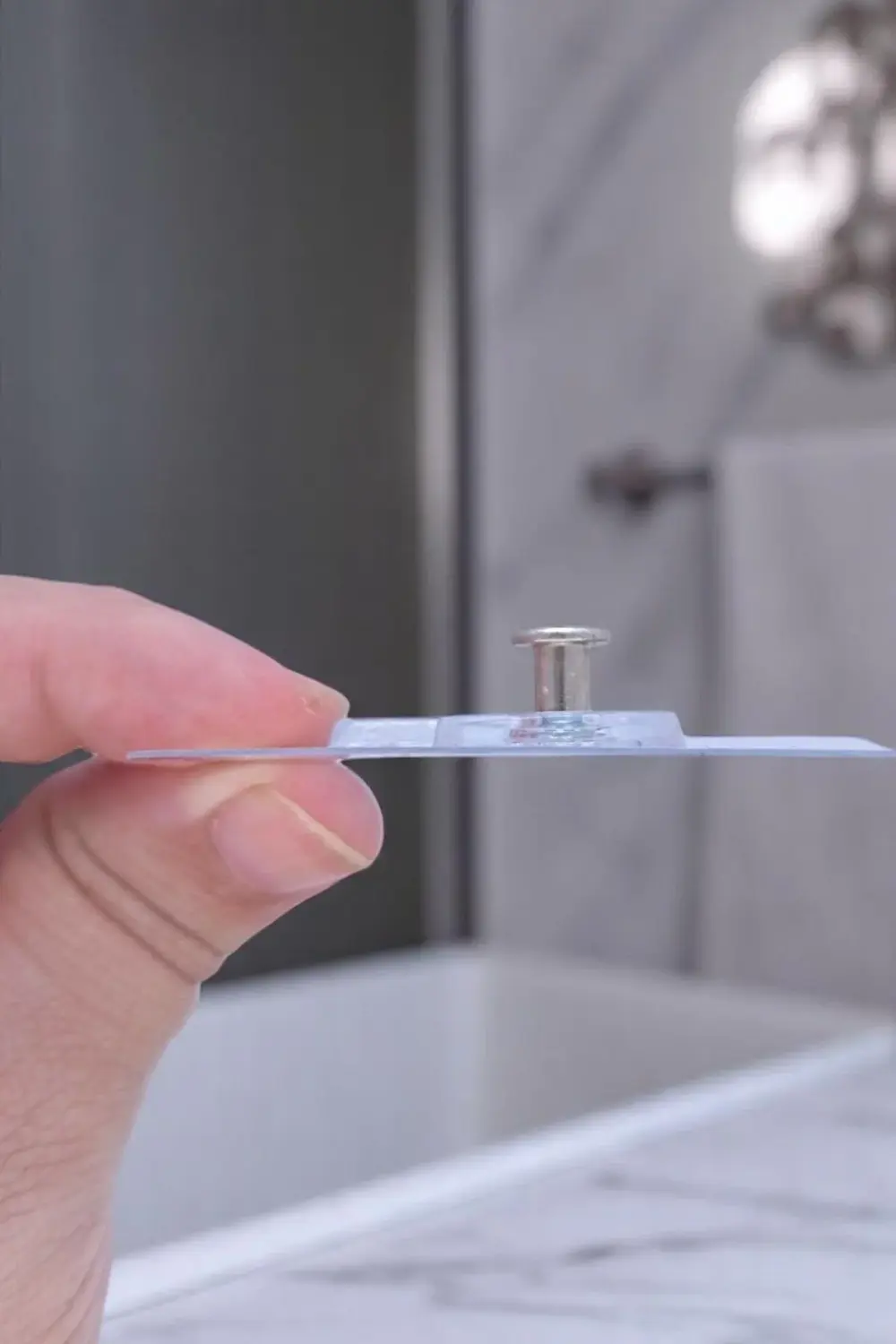 Yapışkanlı Duvar Vidası 4 Adet Çerçeve Askısı Vidalı Tırnak Kanca