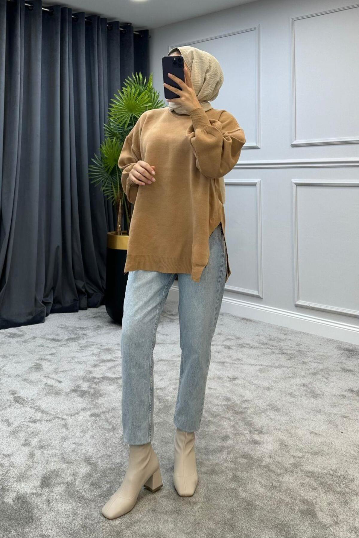 Şule Giyim Yarı Zincirli Triko Kazak Büskivi