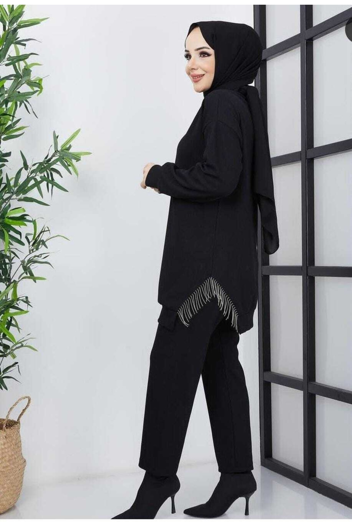 Şule Giyim Yarı Zincirli Triko Tunik Siyah