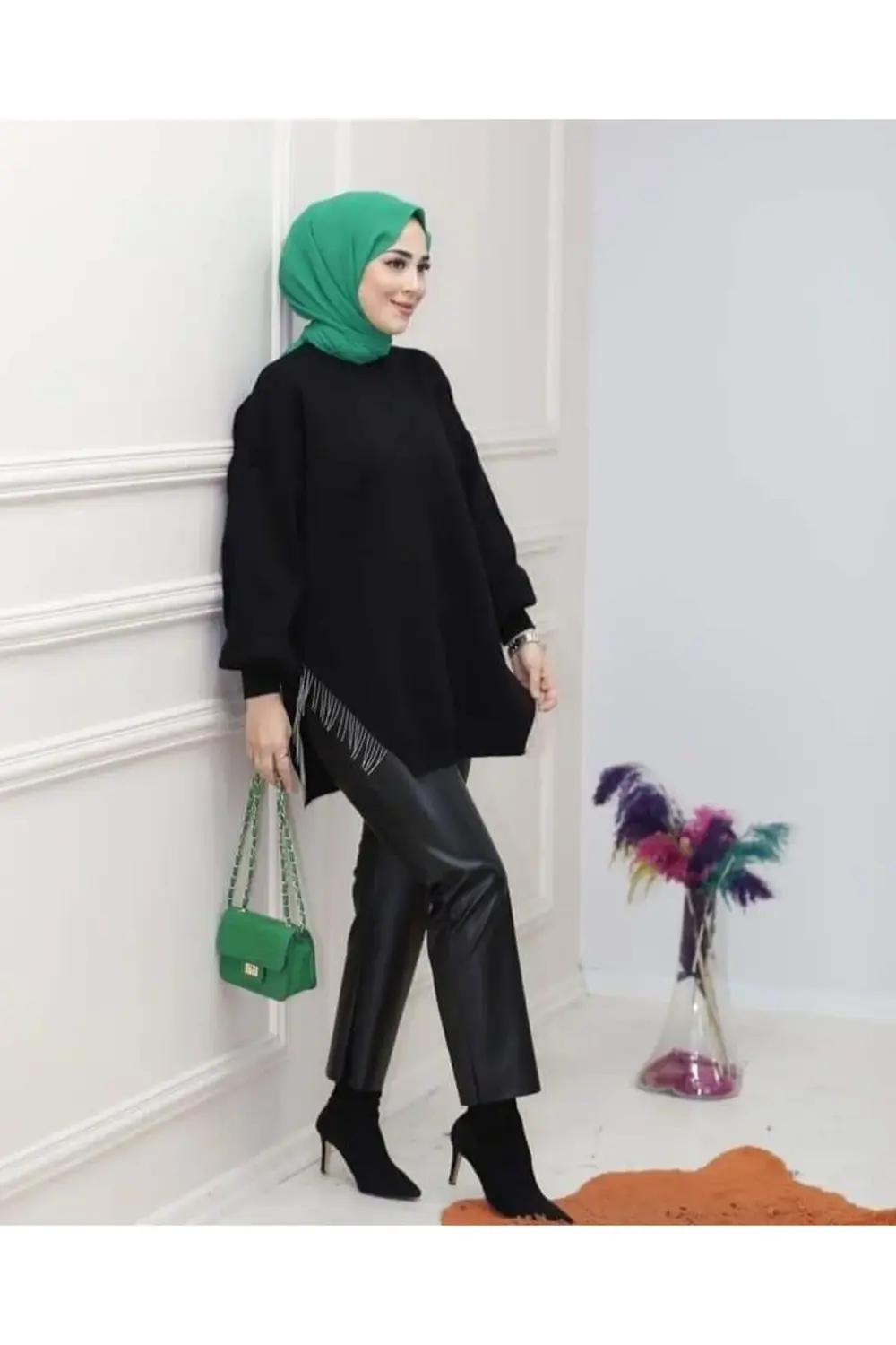 Yarı Zincirli Triko Tunik Siyah